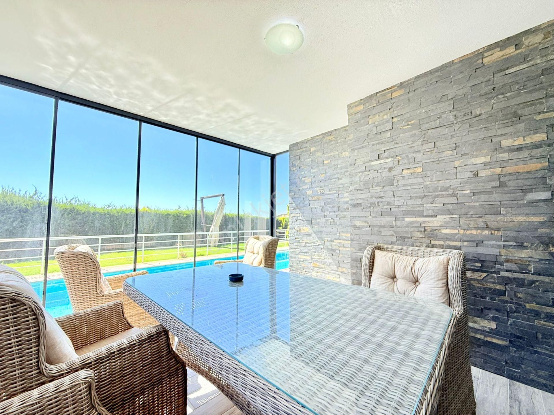 Sahıle-avm'ye Yakın- Manzara-özel Havuz/otopark-500 M2 Bahçe-modern Mımarı-tamamı Müstakil - Görsel 32