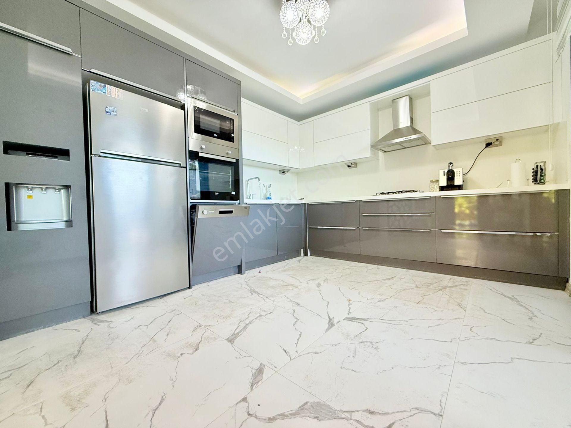 Sahıle-avm'ye Yakın- Manzara-özel Havuz/otopark-500 M2 Bahçe-modern Mımarı-tamamı Müstakil - Görsel 19