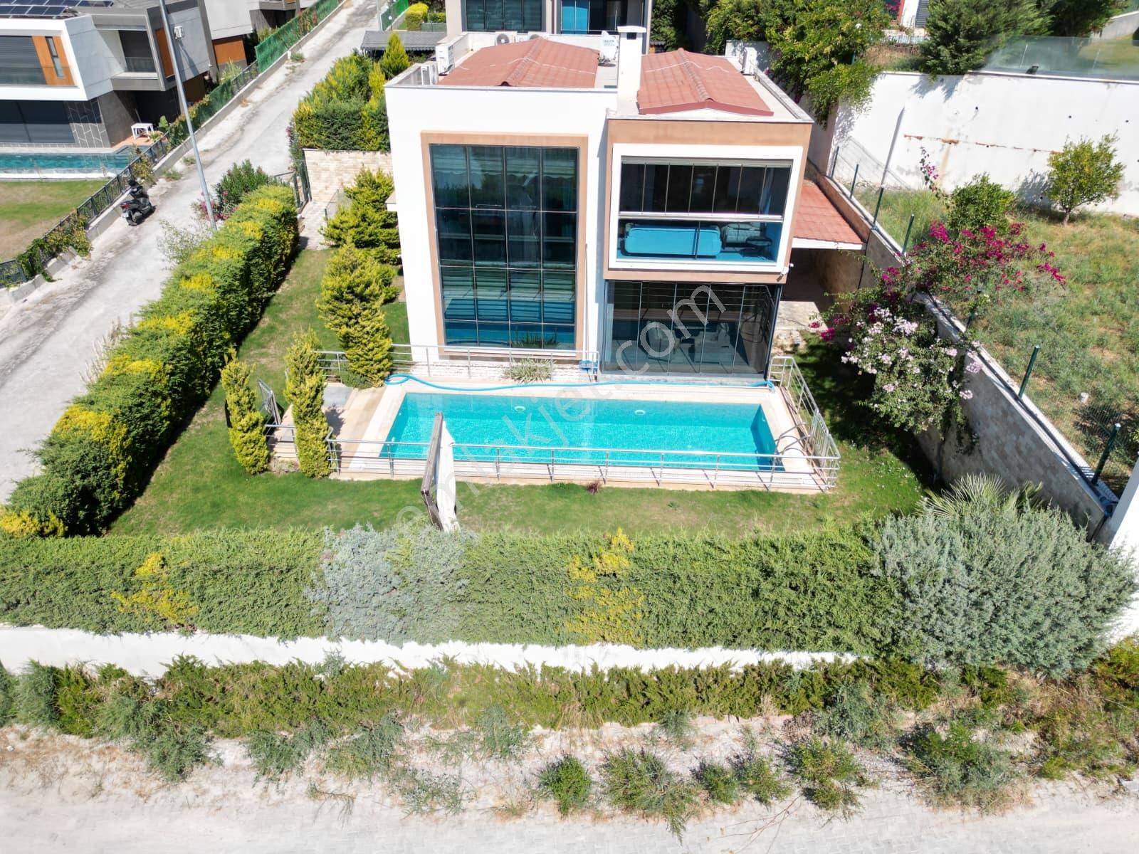 Sahıle-avm'ye Yakın- Manzara-özel Havuz/otopark-500 M2 Bahçe-modern Mımarı-tamamı Müstakil - Görsel 27