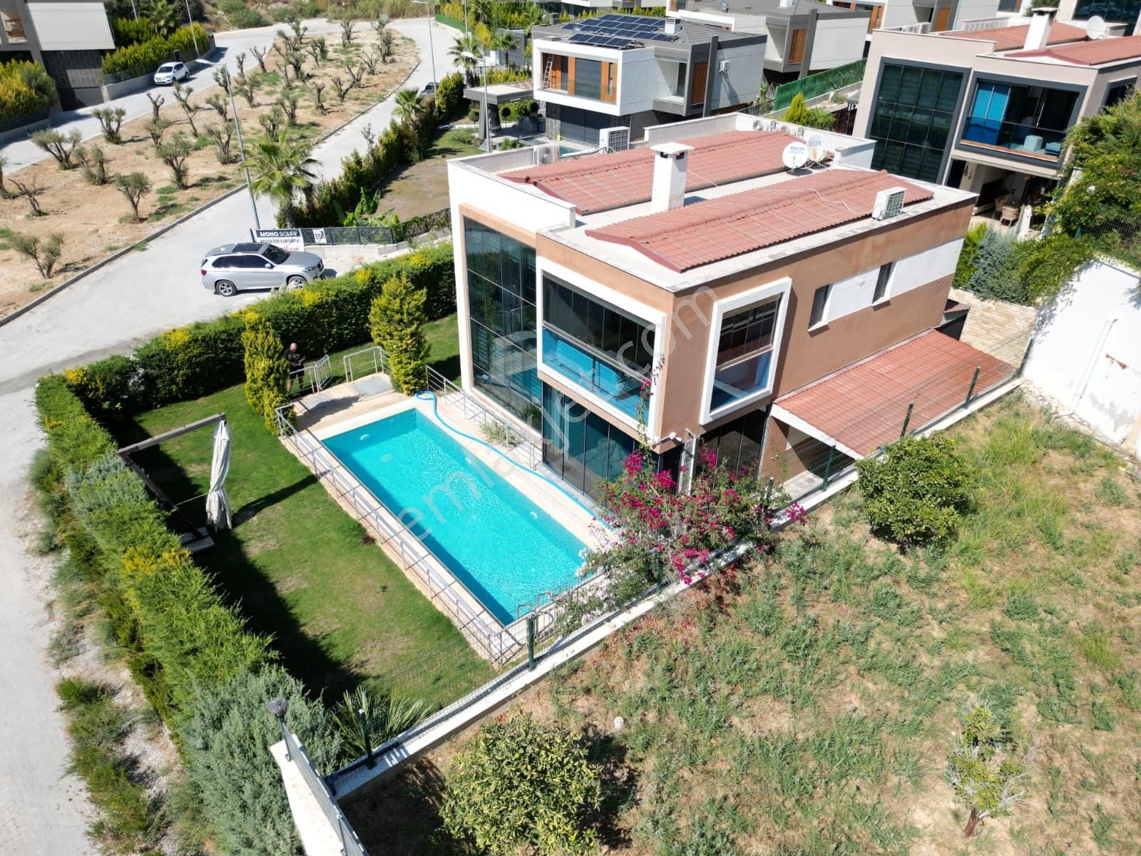 Sahıle-avm'ye Yakın- Manzara-özel Havuz/otopark-500 M2 Bahçe-modern Mımarı-tamamı Müstakil - Görsel 26