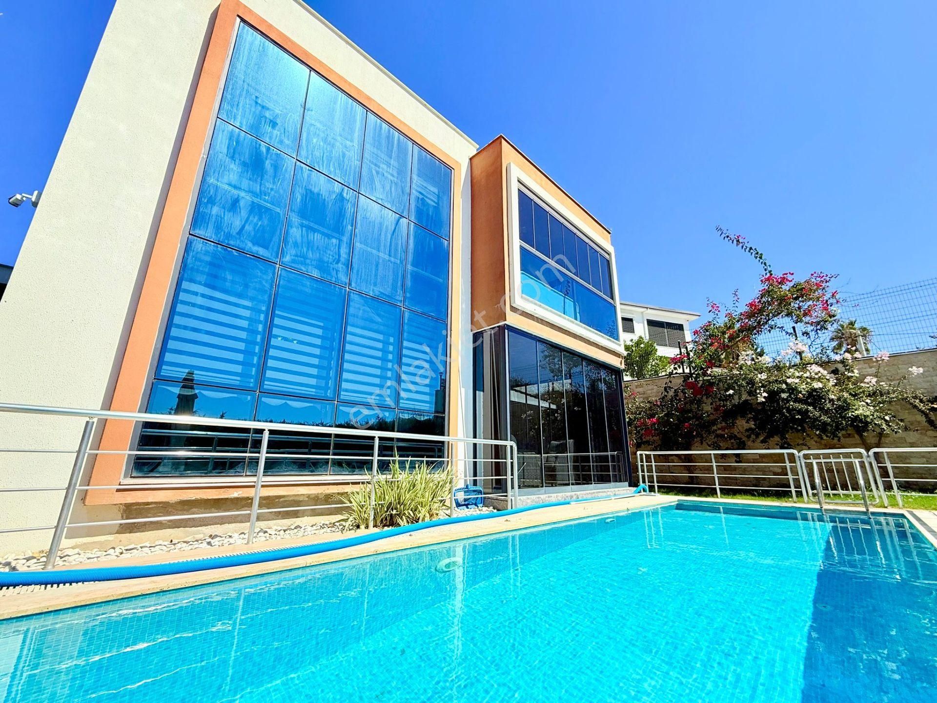 Sahıle-avm'ye Yakın- Manzara-özel Havuz/otopark-500 M2 Bahçe-modern Mımarı-tamamı Müstakil - Görsel 17