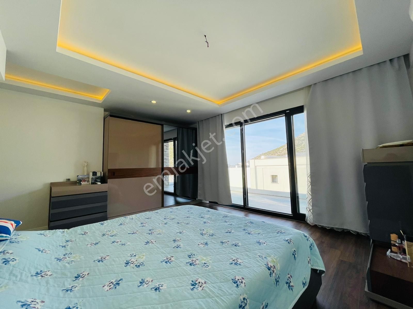 Manzara-özel Havuz-bahçe-güvenlik-lüx&modern Mımarı -yerden Isıtma-450 M2-tamamı Mustakıl - Görsel 27