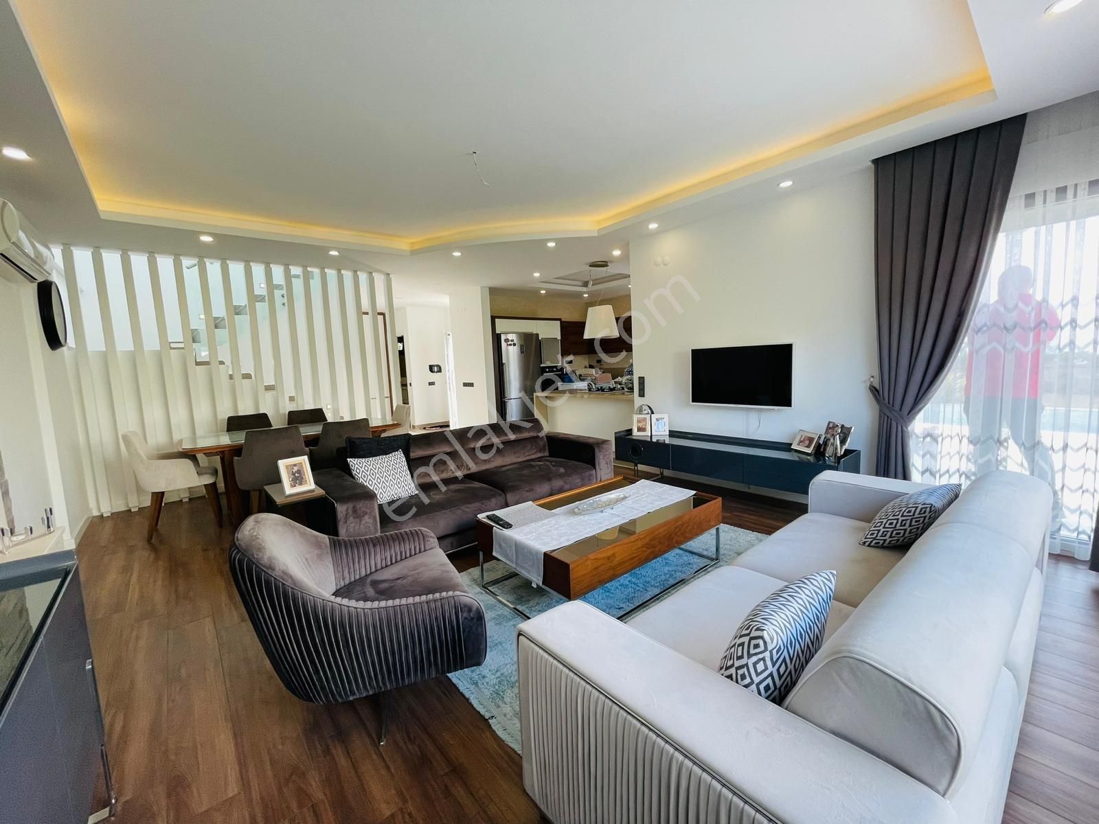 Manzara-özel Havuz-bahçe-güvenlik-lüx&modern Mımarı -yerden Isıtma-450 M2-tamamı Mustakıl - Görsel 11