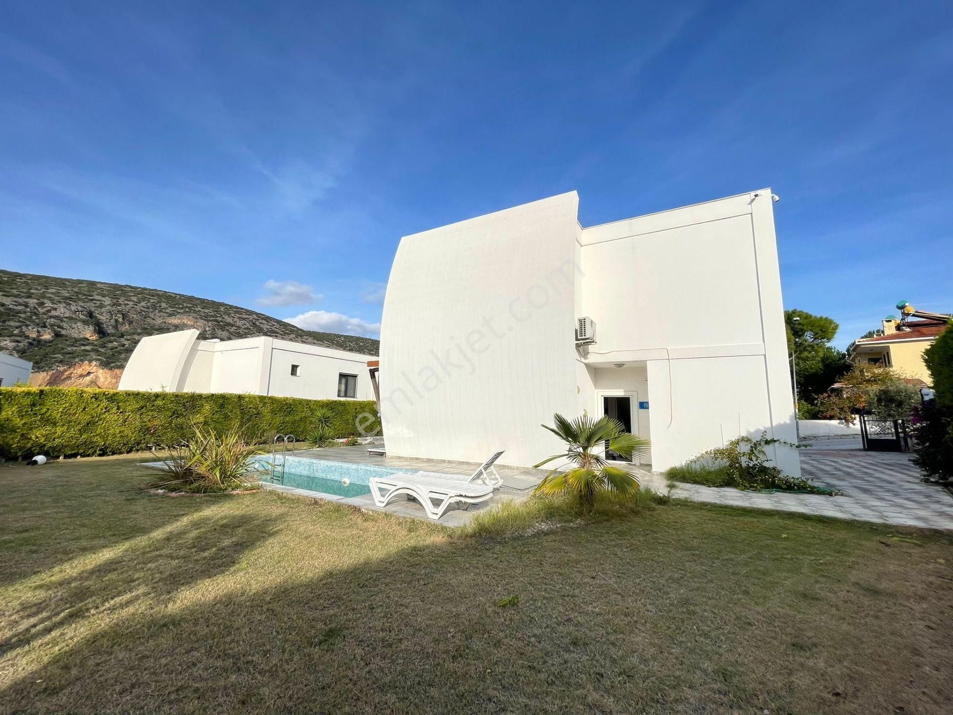 Manzara-özel Havuz-bahçe-güvenlik-lüx&modern Mımarı -yerden Isıtma-450 M2-tamamı Mustakıl - Görsel 5