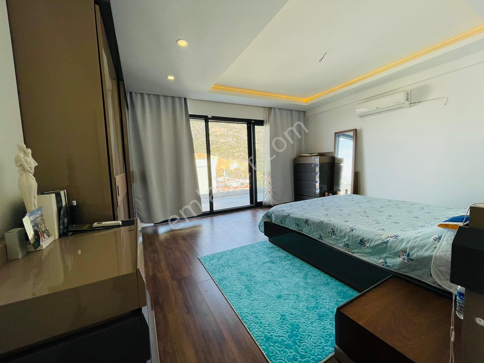 Manzara-özel Havuz-bahçe-güvenlik-lüx&modern Mımarı -yerden Isıtma-450 M2-tamamı Mustakıl - Görsel 29