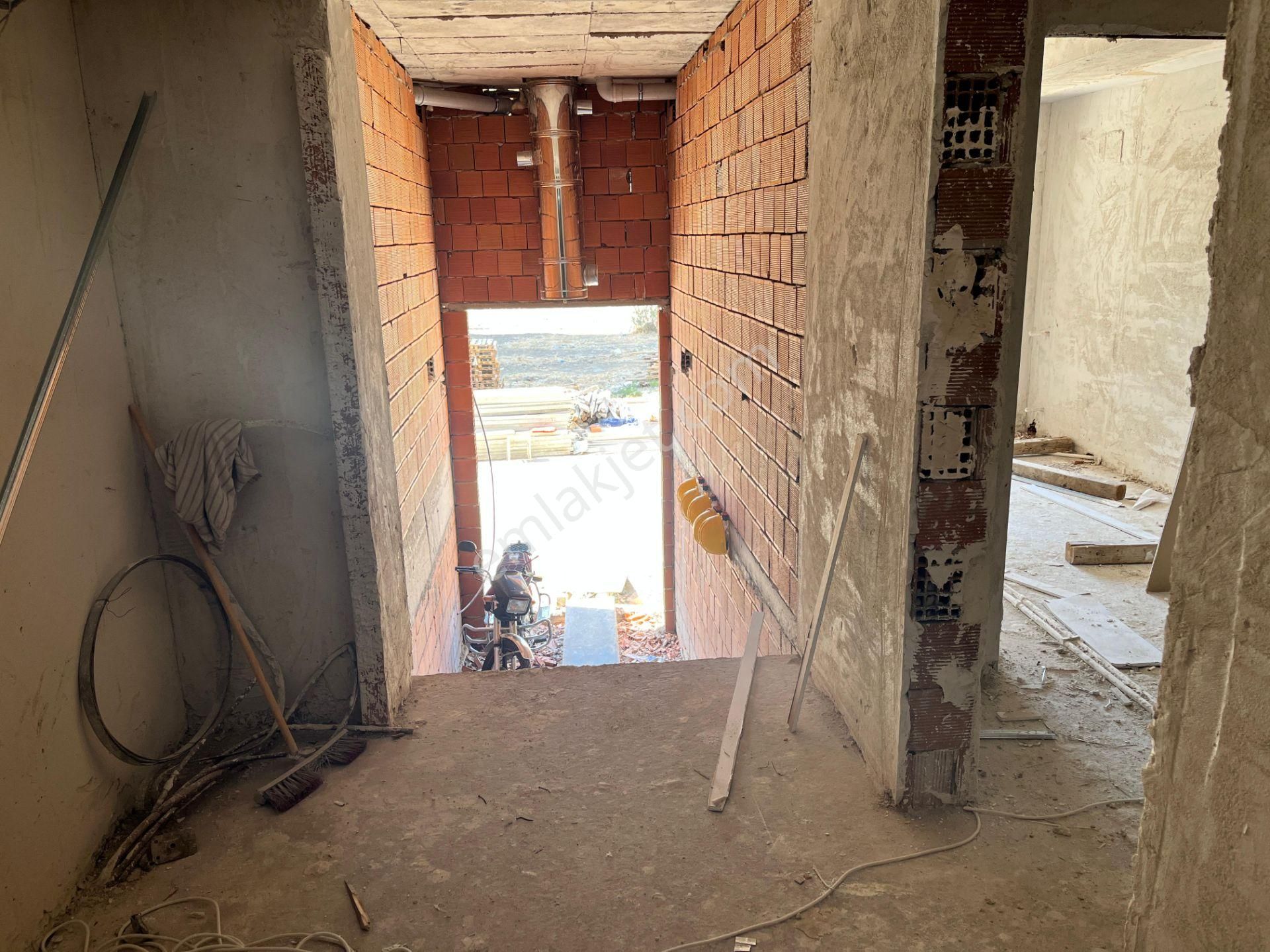 Karşıyaka İmbatlı Mahallesinde Fırsat 2+1 Satılık Daire - Görsel 32