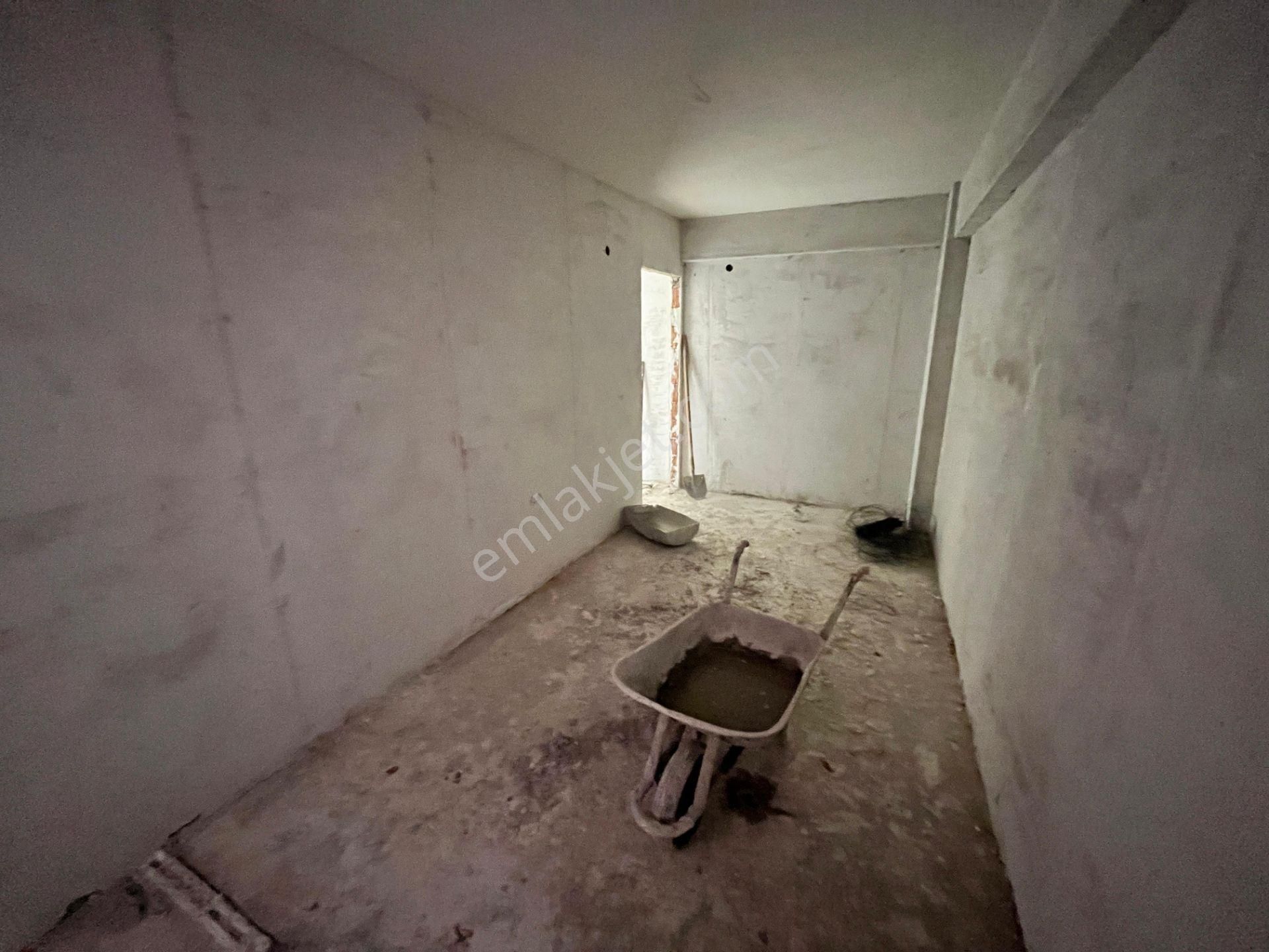 Karşıyaka İmbatlı Mahallesinde Fırsat 2+1 Satılık Daire - Görsel 15