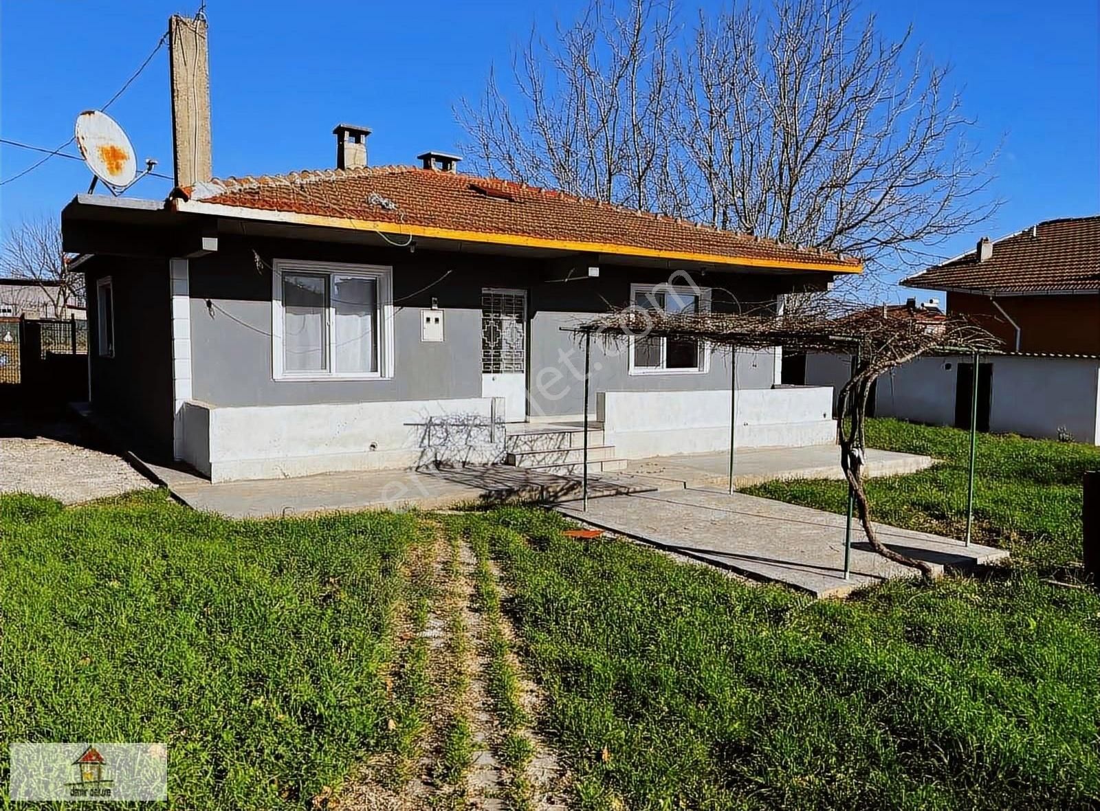 Demir Deluxe___çatalca Çanakça Satılık Müstakil Ev+arsa