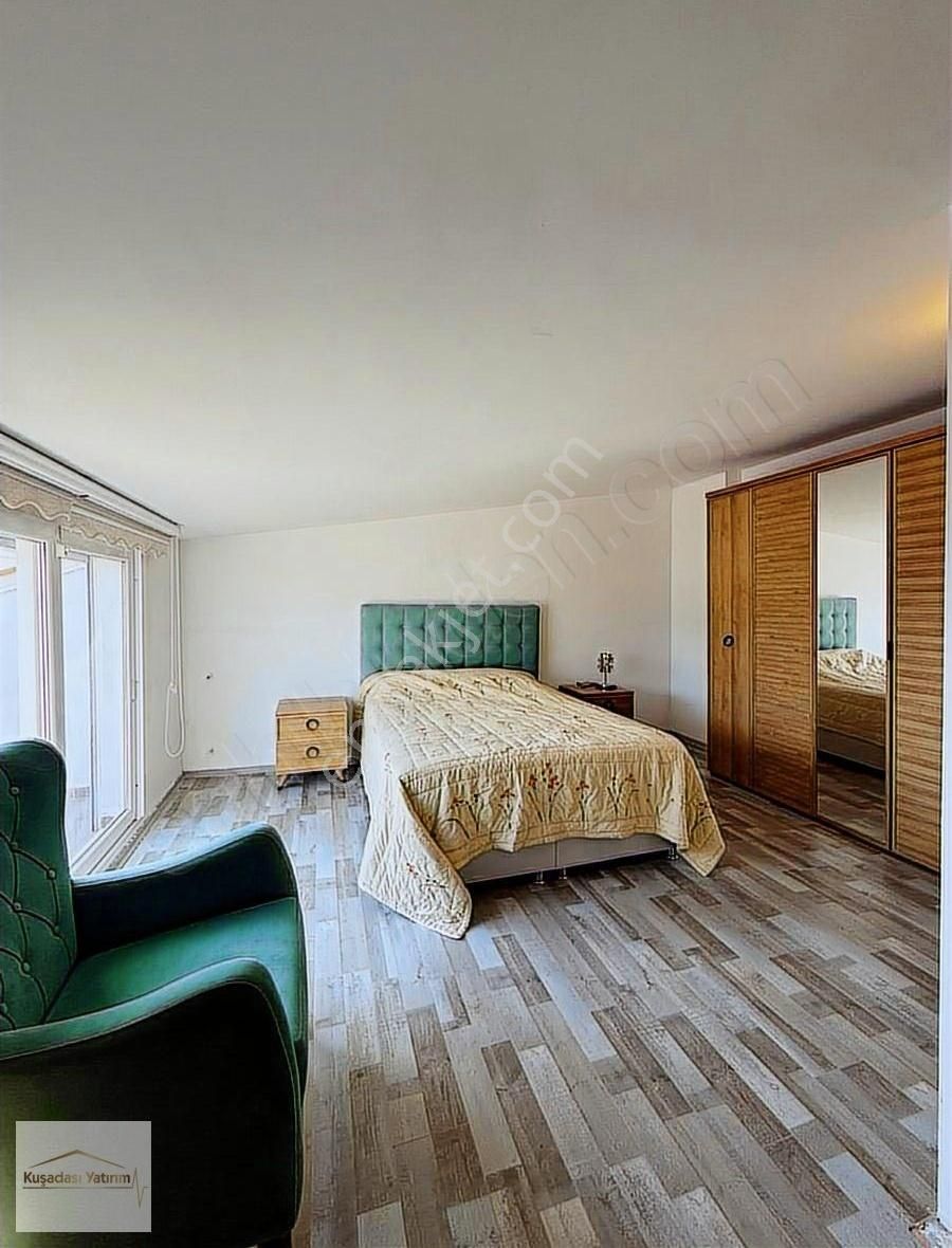 Kuşadasında Havuzlu Sitede Doğalgazlı Çatı Dubleks 4+1 Eşyalı - Görsel 23