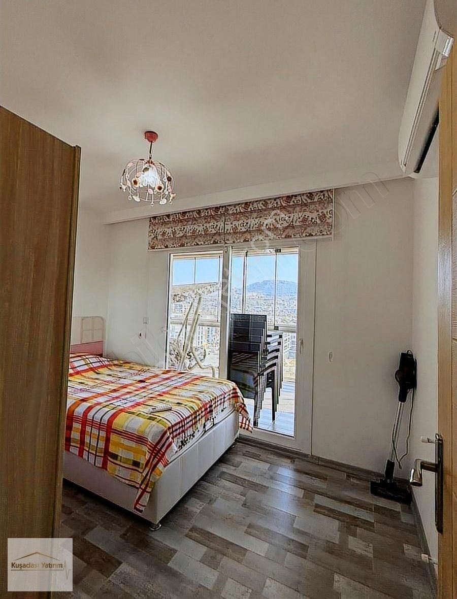 Kuşadasında Havuzlu Sitede Doğalgazlı Çatı Dubleks 4+1 Eşyalı - Görsel 25