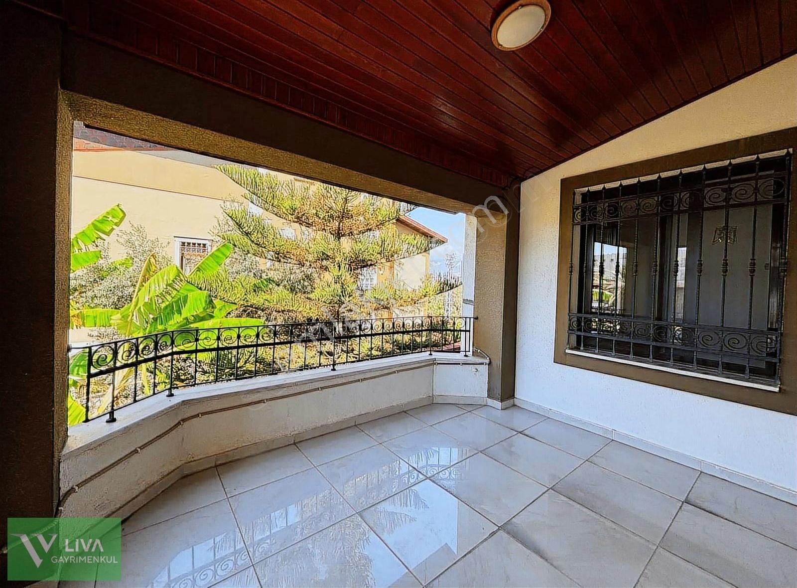 Satılık Villa Havuzlu Güvenlikli Site İçinde - Görsel 16