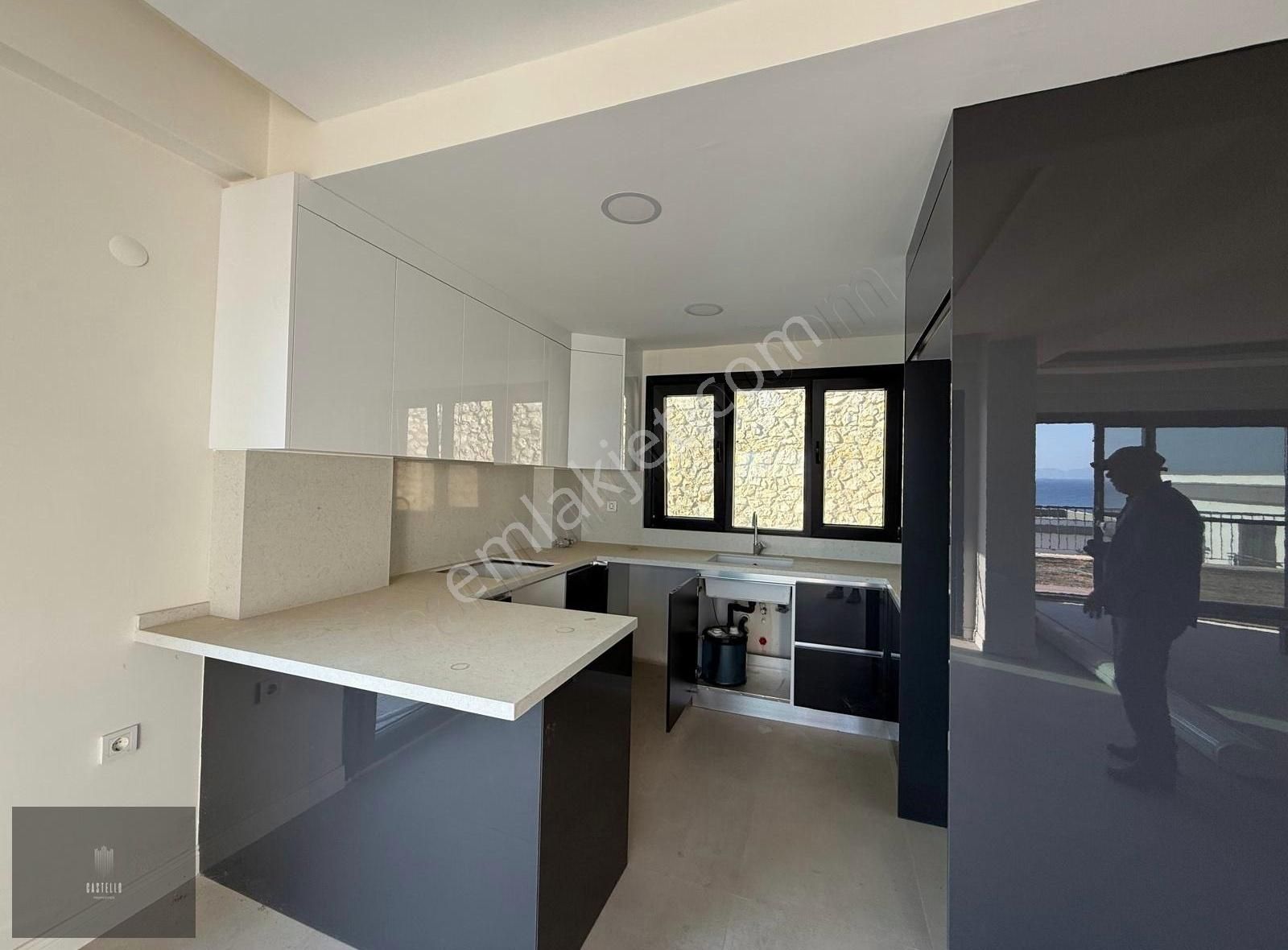 Bozalanda Denize 250mt Mesafede Full Deniz Manzaralı 3+1 Villa - Görsel 13