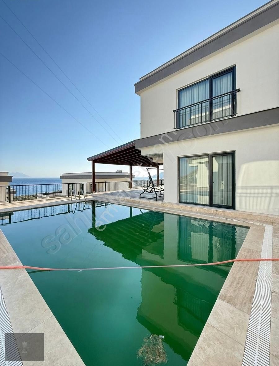 Bozalanda Denize 250mt Mesafede Full Deniz Manzaralı 3+1 Villa - Görsel 11