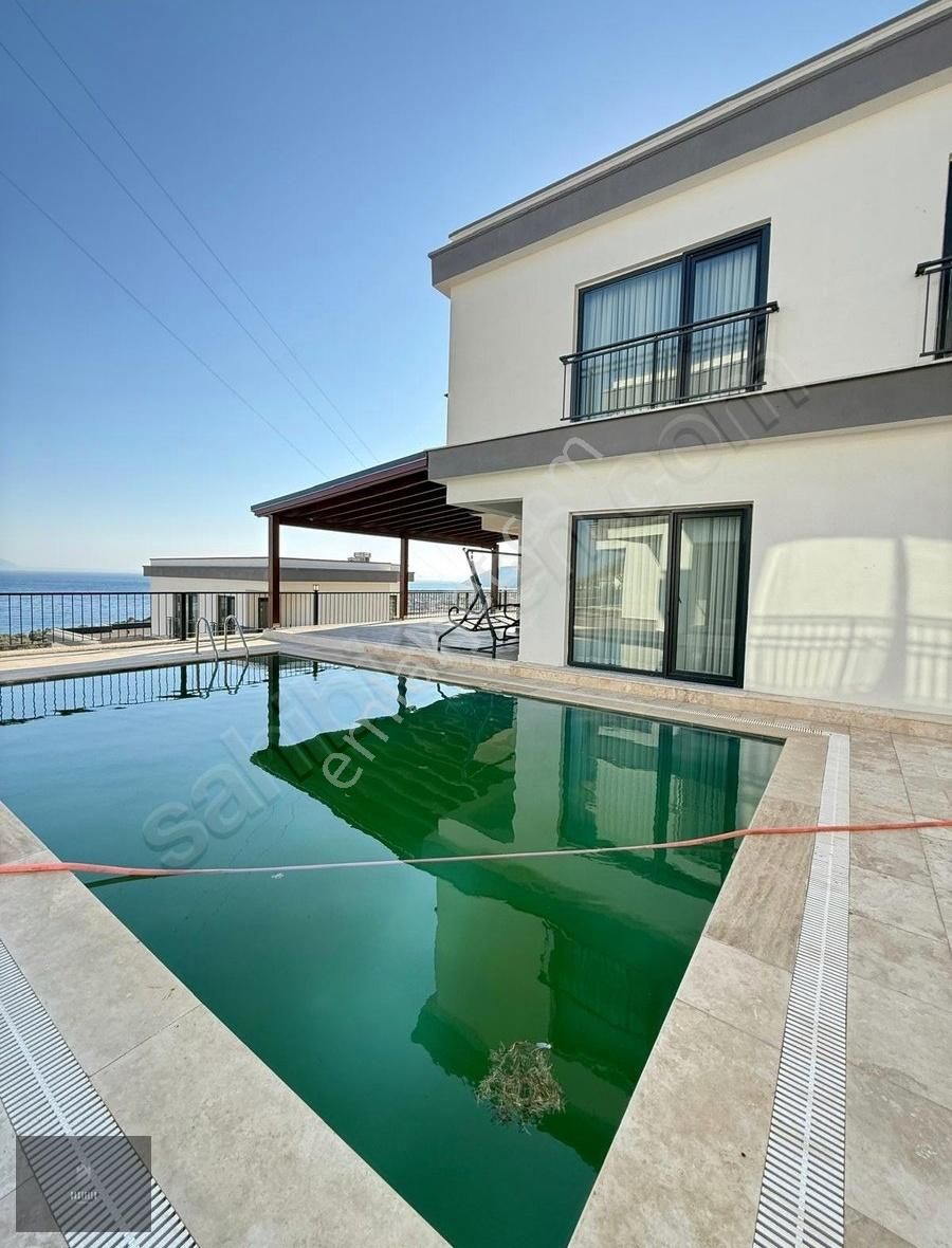 Bozalanda Denize 250mt Mesafede Full Deniz Manzaralı 3+1 Villa - Görsel 19