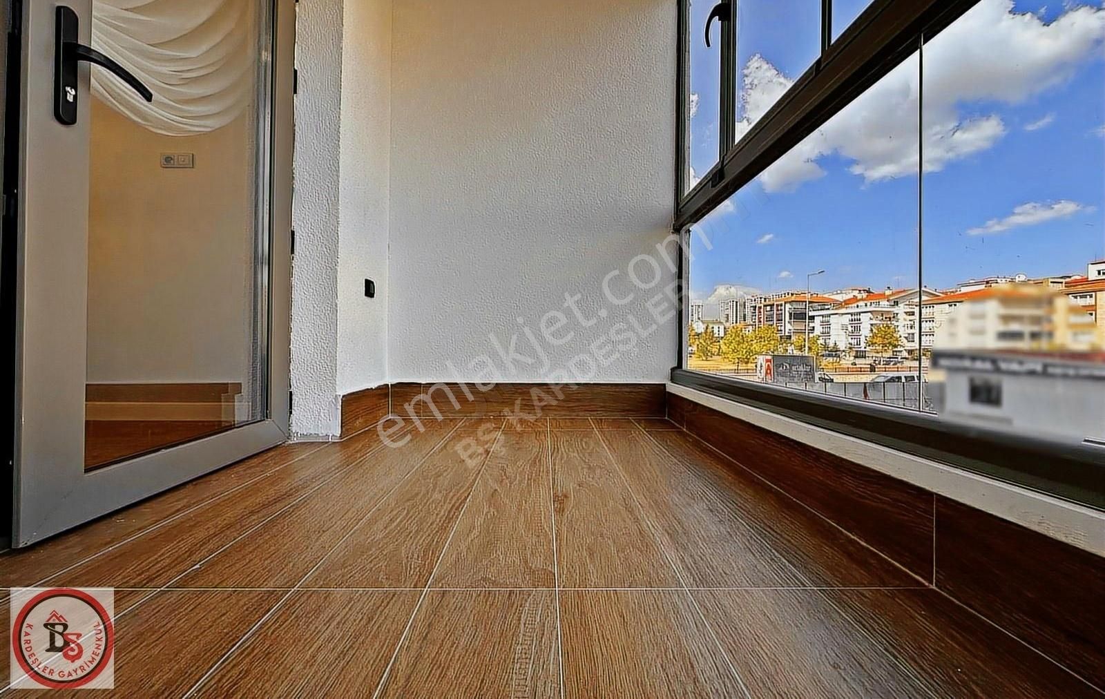 Ovacık'ta Merkezi Yerde 5+1 Yemek Odalı Lüks Yapılı Daireler - Görsel 31