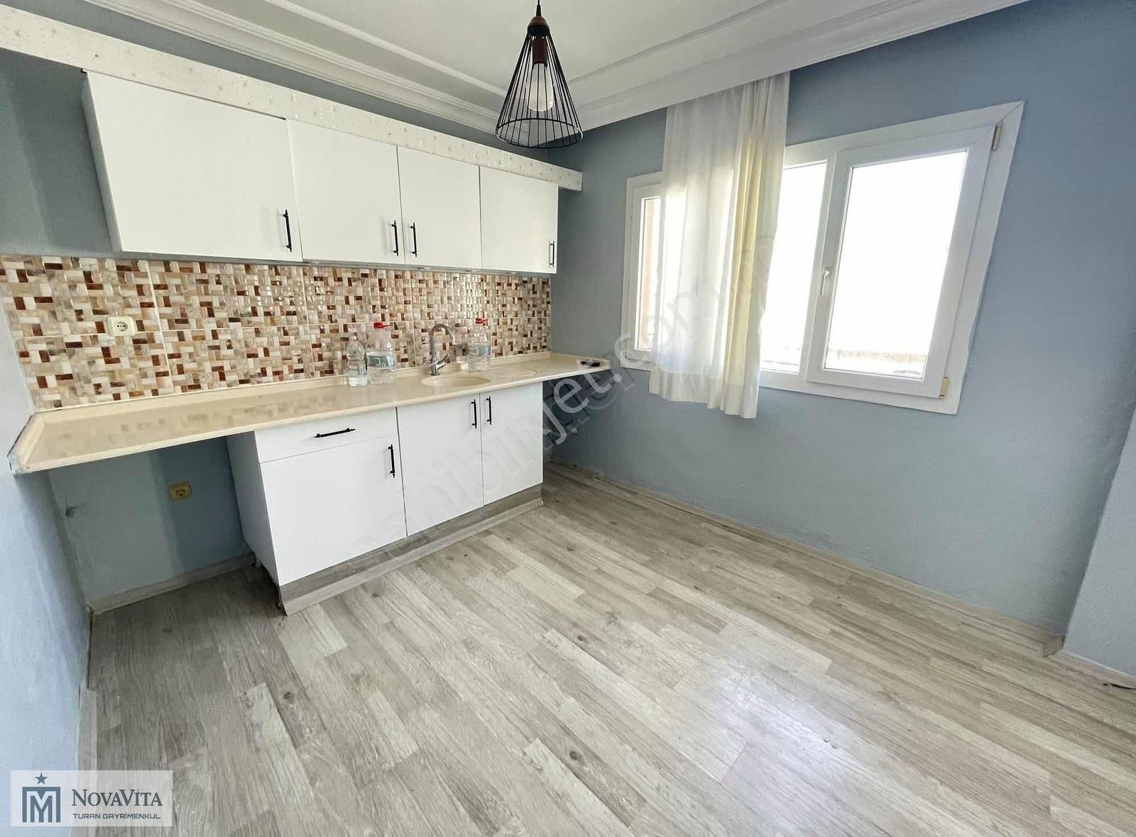 Bornova Tuna Mahallesi Kiralık 2+1 Geniş Daire - Görsel 2
