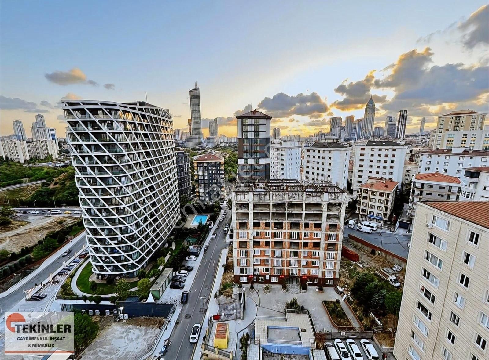 Ümraniye Tatlısu Mh Ünver Kule'de 14.kat Manzaralı Satılık Daire