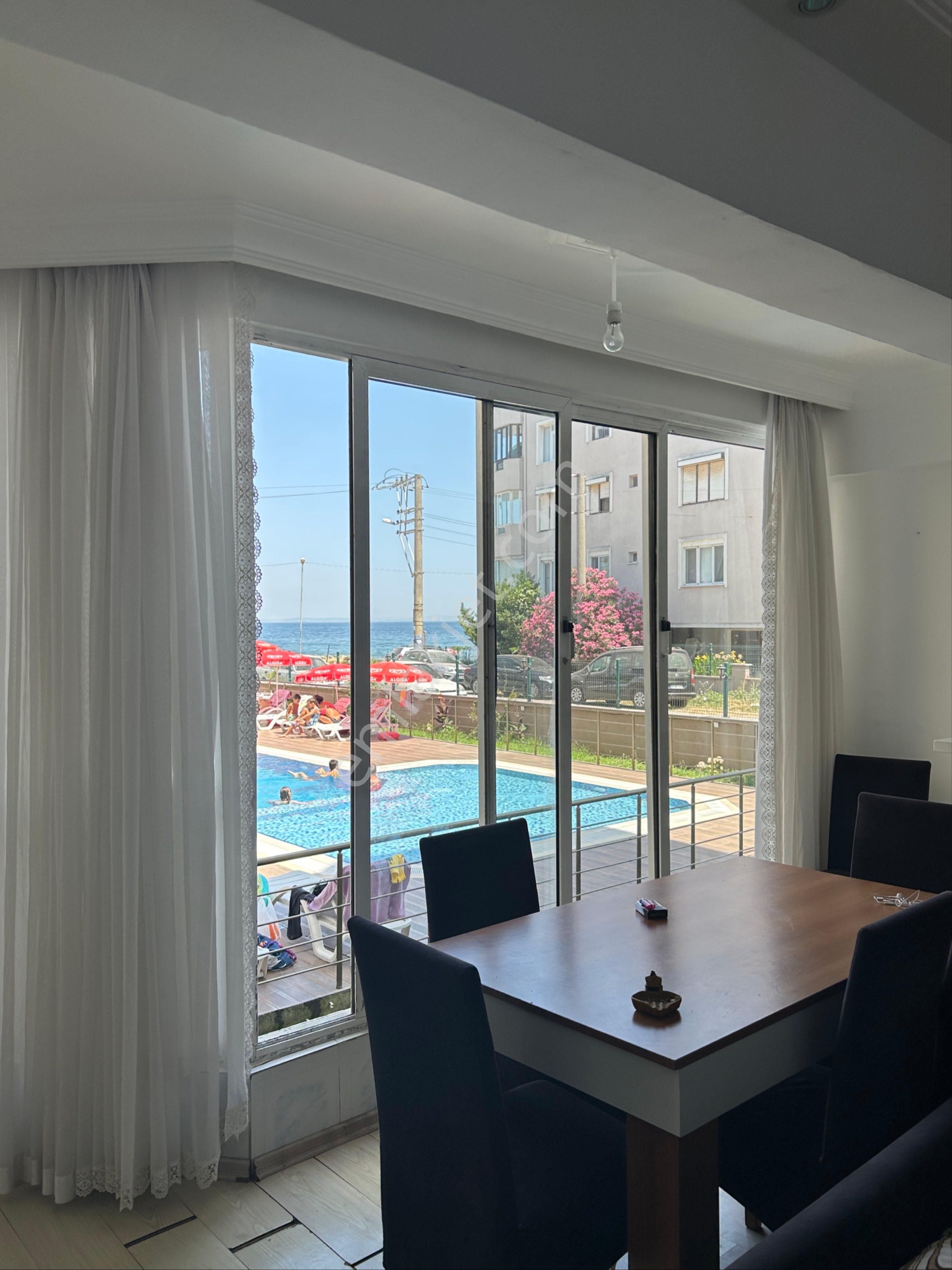 Acil Satılık Denize Sıfır Havuzlu Site İçinde - Görsel 2