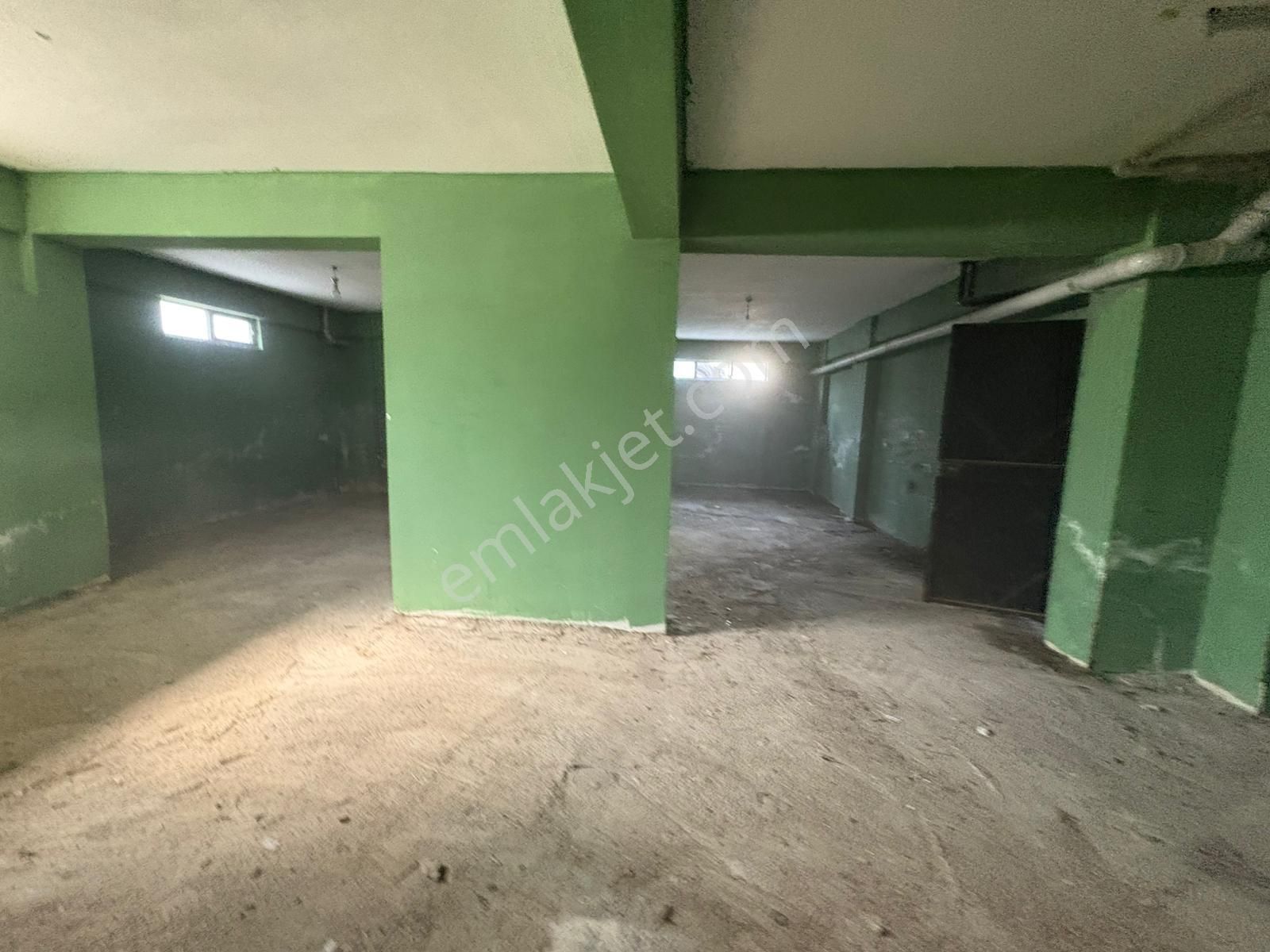 Bina Altı 10 Merdivenle İnilen Çok Amaçlı Kullanıma Uygun Depo - Görsel 11