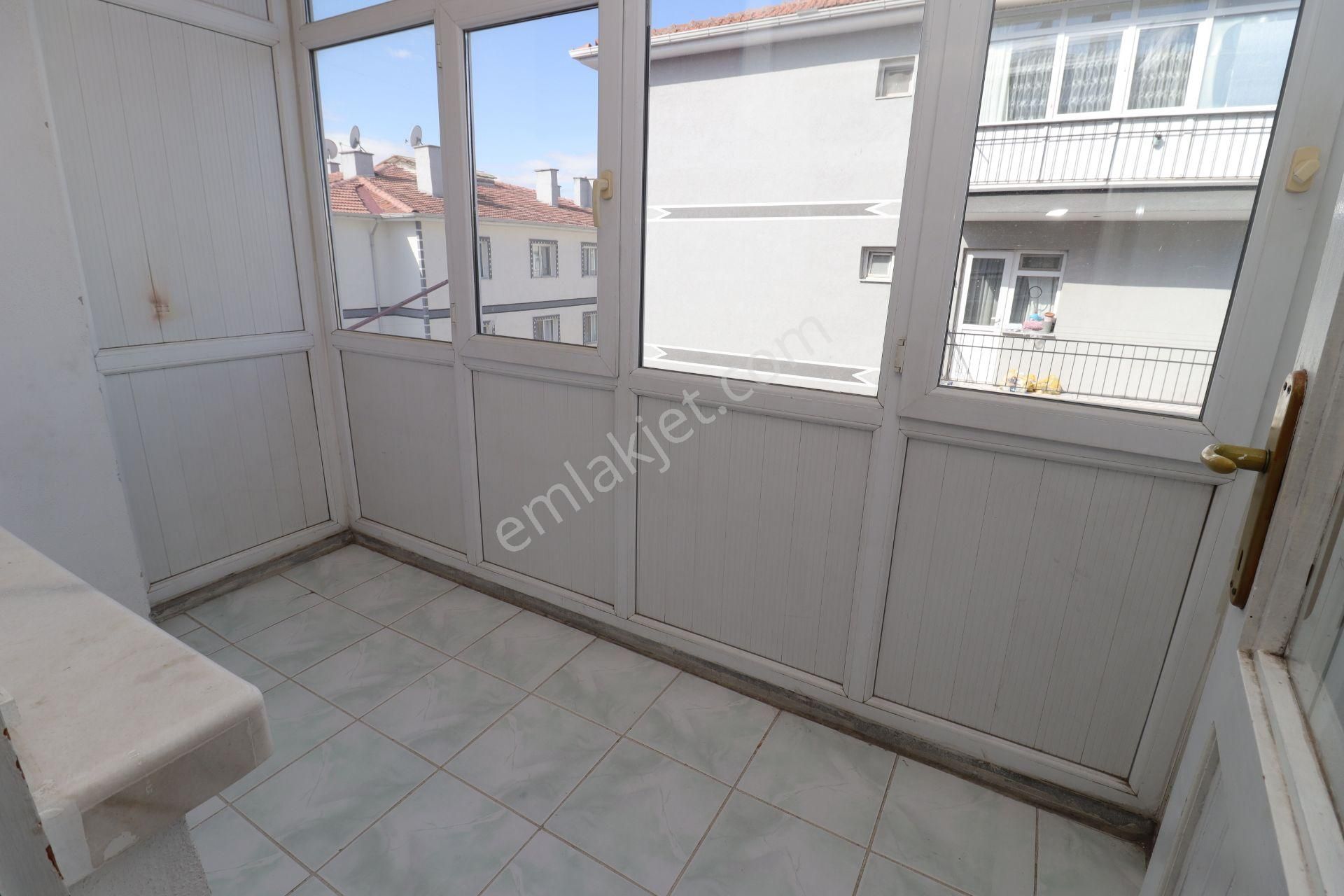Akif'ten Plevne'de Ayaş Yoluna Yakın Katta Park Manzaralı 3+1 Kiralık Daire - Görsel 12