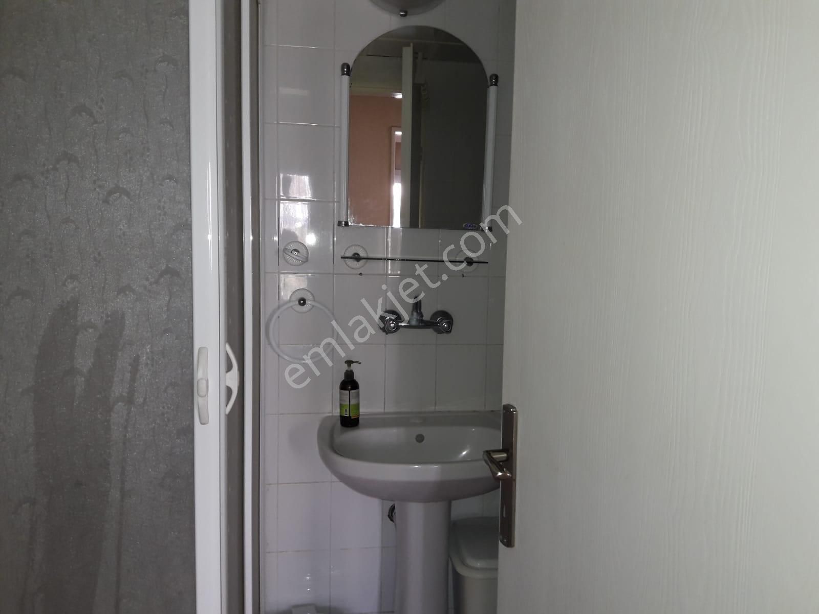 Bornova Evka 4 Mahallesinde Full Eşyalı Doğalgazlı Klimalı Kiralık Daire - Görsel 32