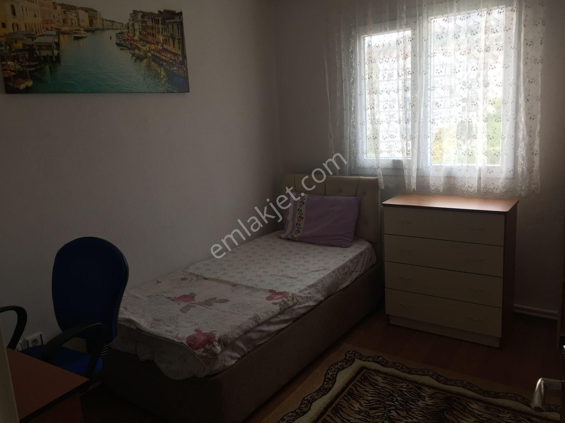 Bornova Evka 4 Mahallesinde Full Eşyalı Doğalgazlı Klimalı Kiralık Daire - Görsel 31