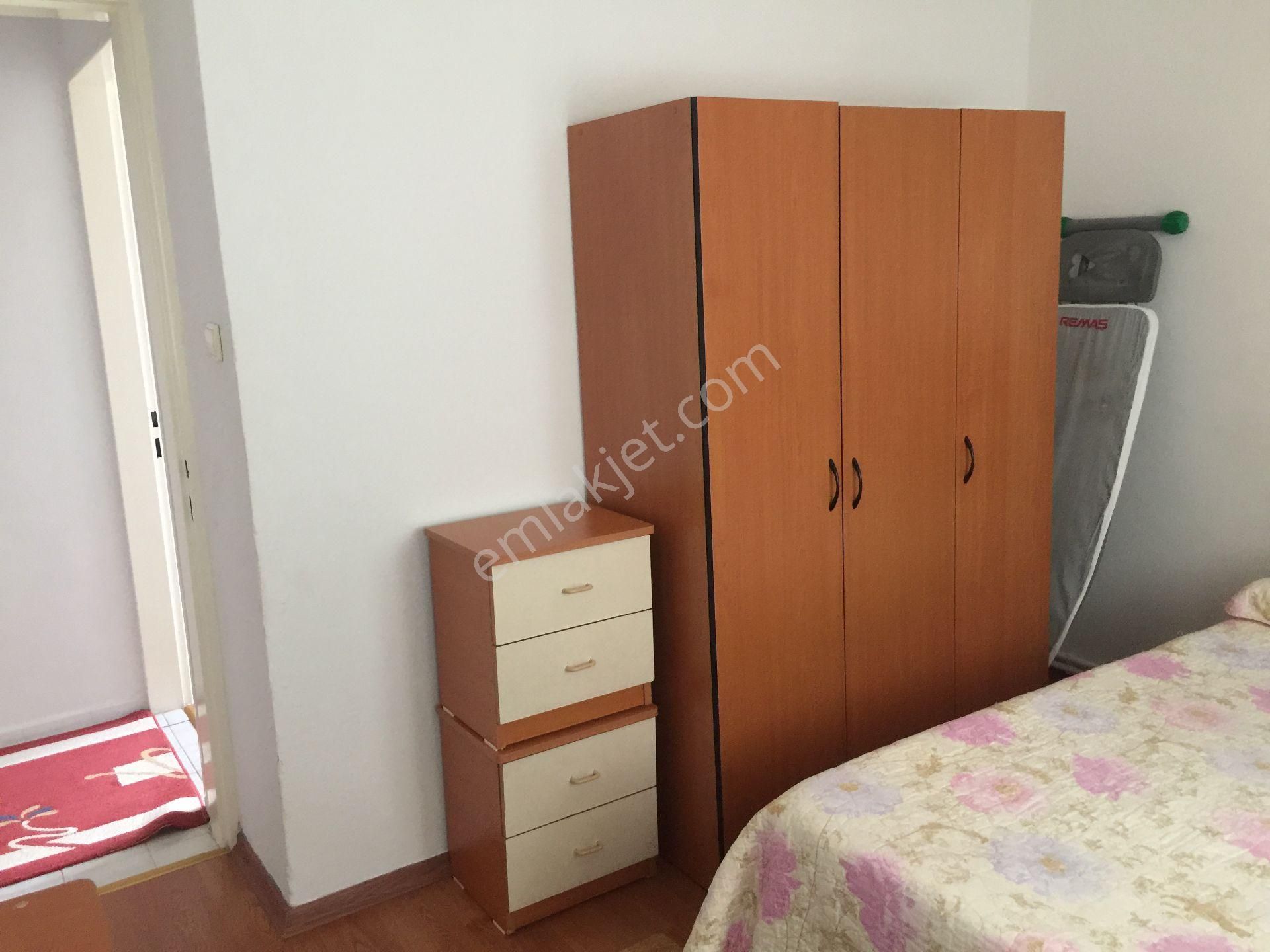 Bornova Evka 4 Mahallesinde Full Eşyalı Doğalgazlı Klimalı Kiralık Daire - Görsel 4