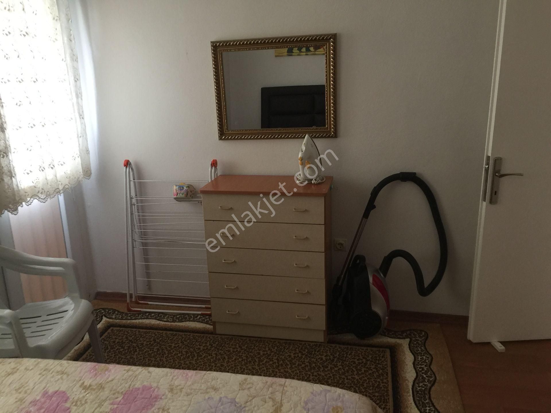 Bornova Evka 4 Mahallesinde Full Eşyalı Doğalgazlı Klimalı Kiralık Daire - Görsel 10