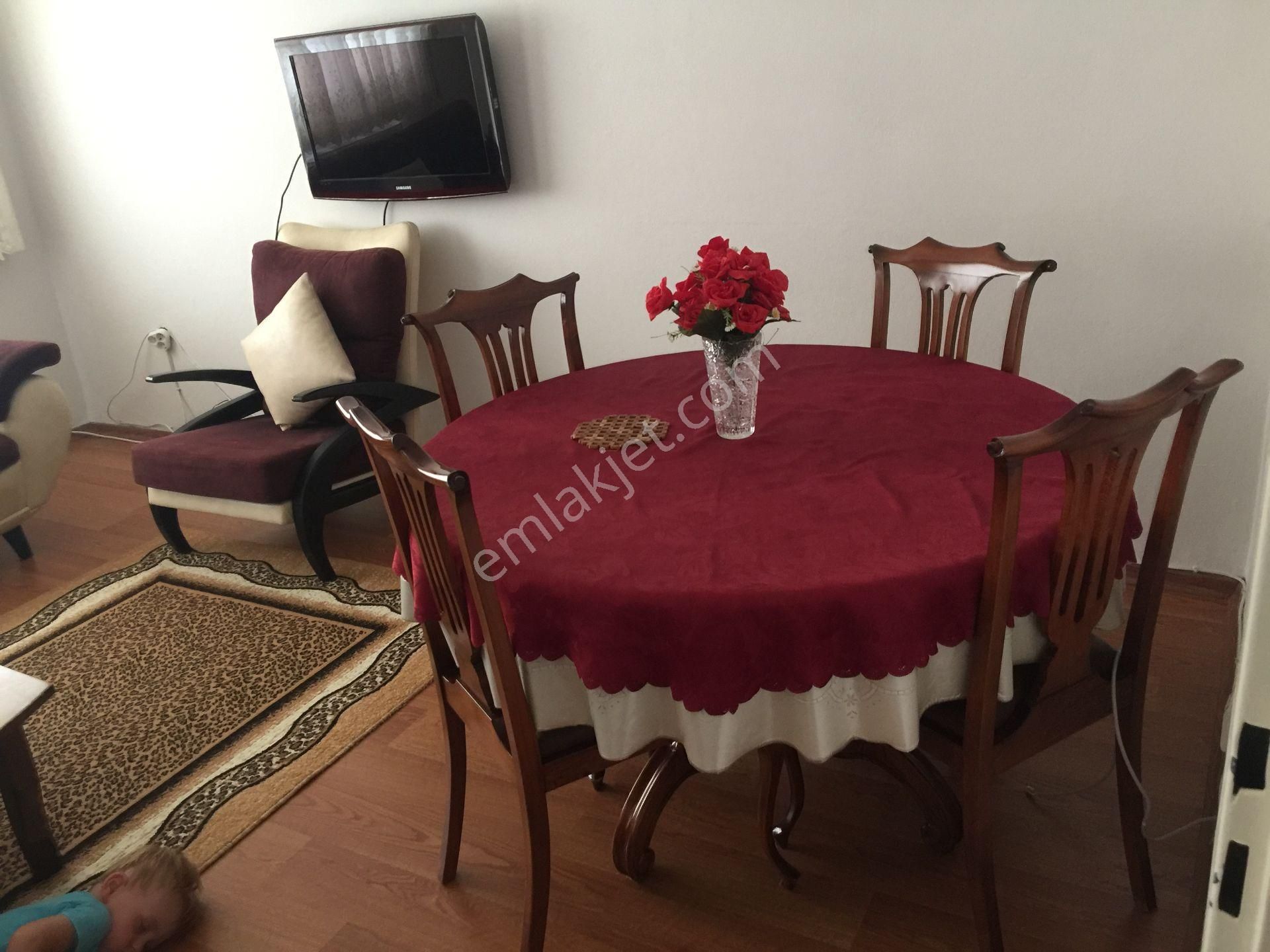 Bornova Evka 4 Mahallesinde Full Eşyalı Doğalgazlı Klimalı Kiralık Daire - Görsel 9