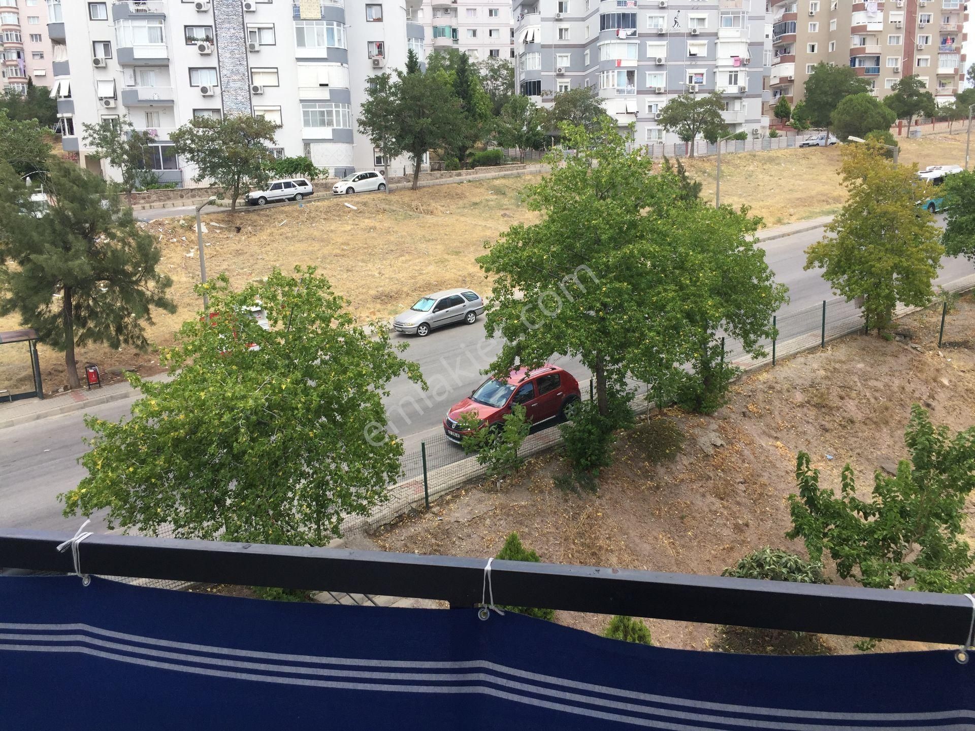 Bornova Evka 4 Mahallesinde Full Eşyalı Doğalgazlı Klimalı Kiralık Daire - Görsel 16