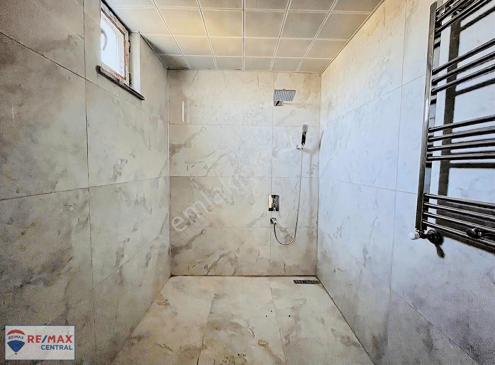 Remax Centralden Esenyurtta Satılık 5+1 - Görsel 25