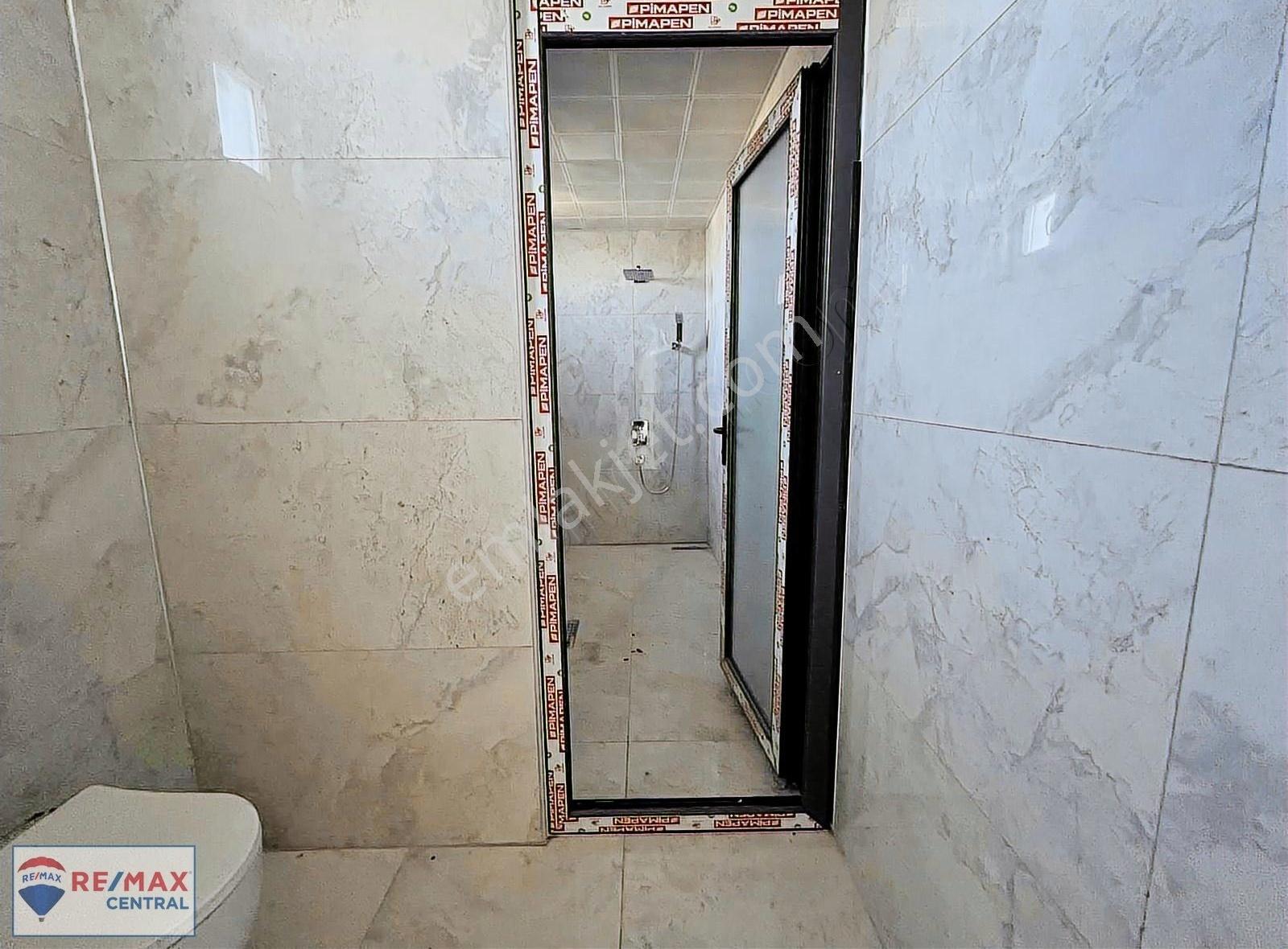 Remax Centralden Esenyurtta Satılık 5+1 - Görsel 16