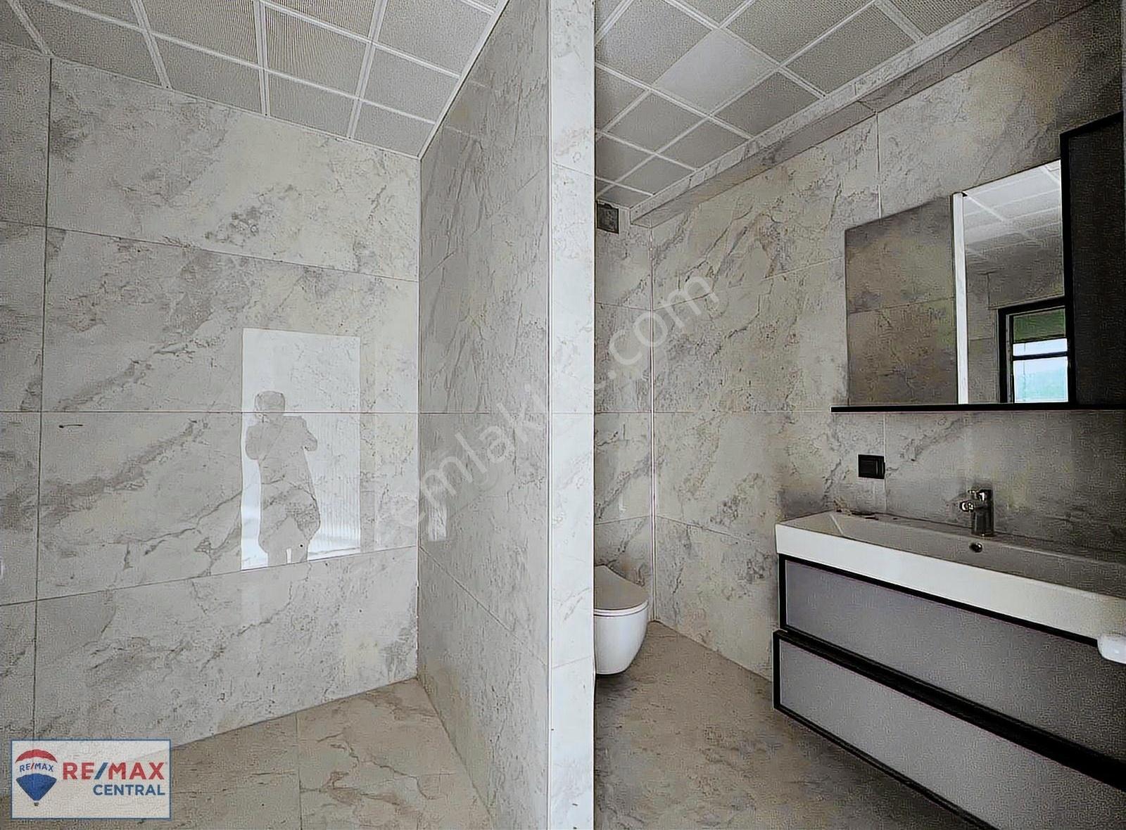 Remax Centralden Esenyurtta Satılık 5+1 - Görsel 10
