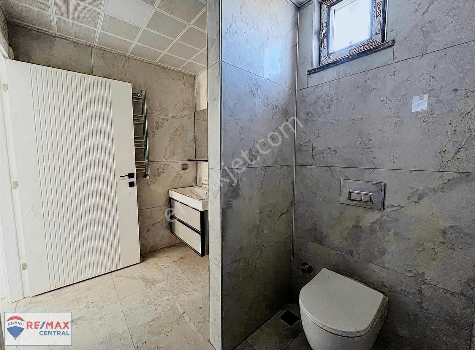 Remax Centralden Esenyurtta Satılık 5+1 - Görsel 23