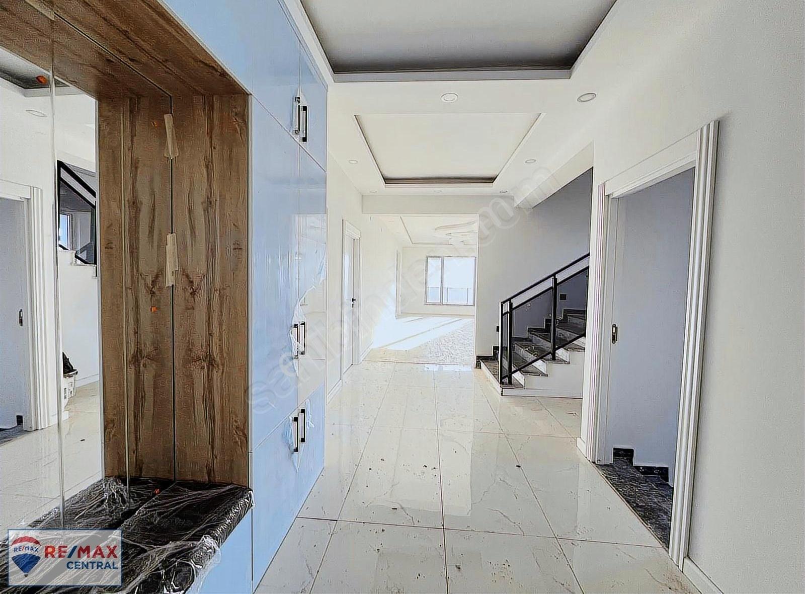 Remax Centralden Esenyurtta Satılık 5+1 - Görsel 28