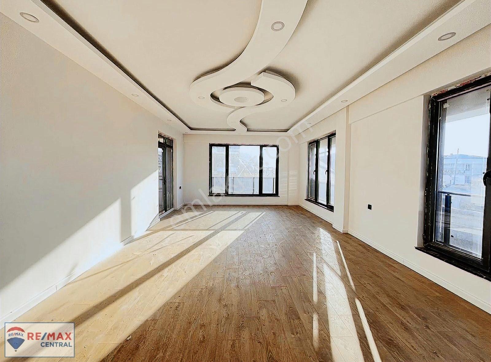 Remax Centralden Esenyurtta Satılık 5+1 - Görsel 27