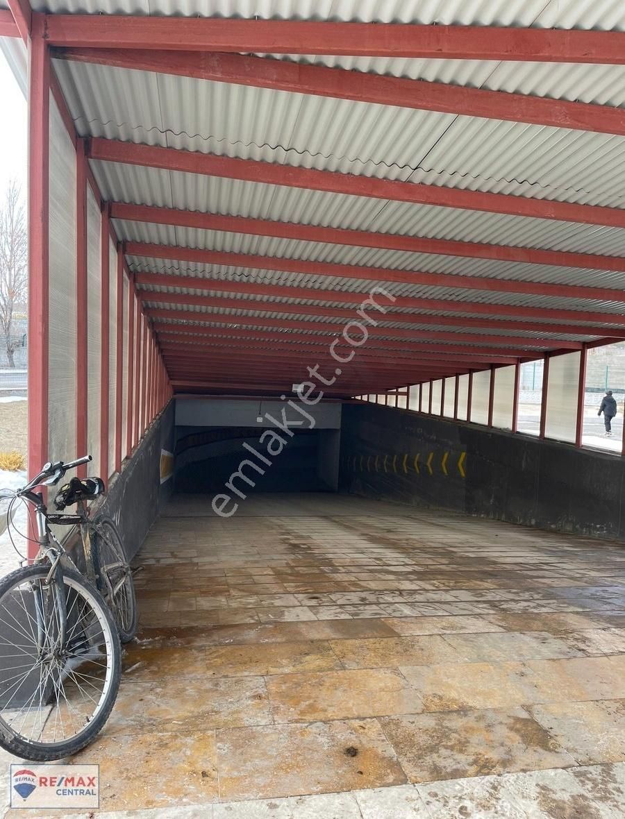 Remax Central'dan Zara Ekici Rezidans'ta Satılık 2+1 - Görsel 17