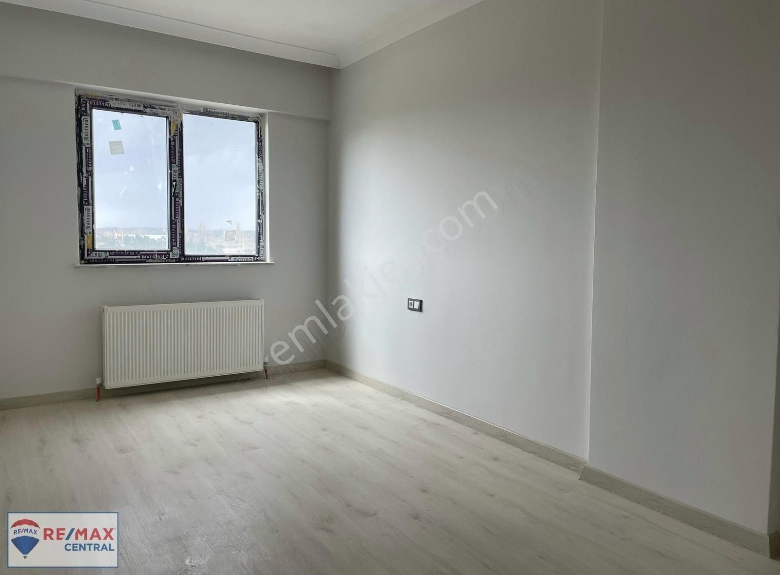 Remax Central'dan Zara Ekici Rezidans'ta Satılık 2+1 - Görsel 3