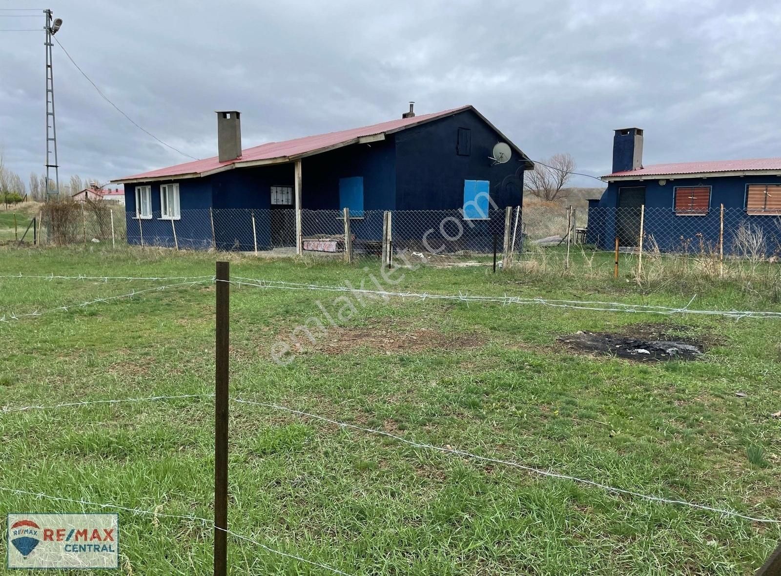 Remax Central'dan Zara'da Ful Eşyalı Satılık Çiftlik Evi - Görsel 21