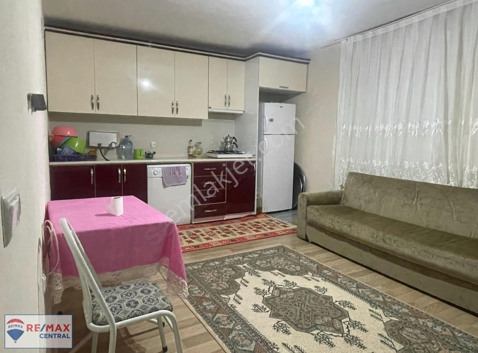 Remax Central'dan Zara'da Ful Eşyalı Satılık Çiftlik Evi - Görsel 13