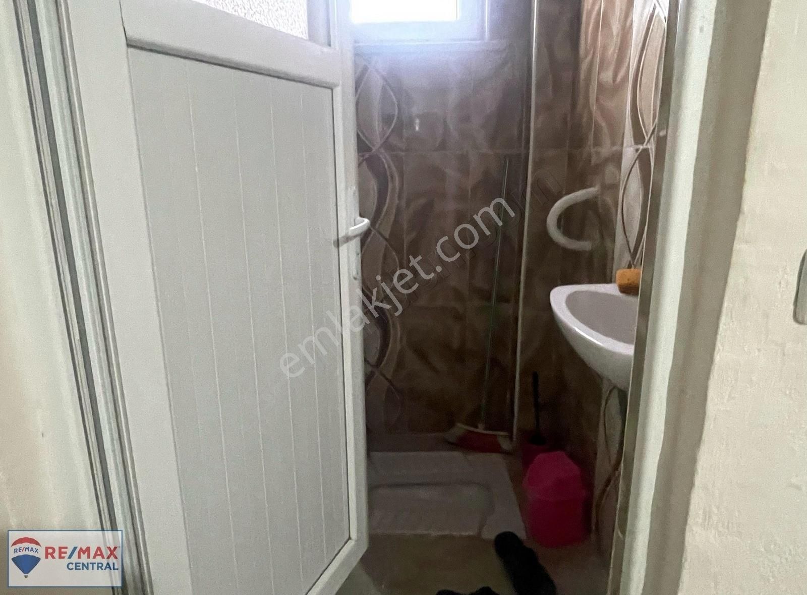 Remax Central'dan Zara'da Ful Eşyalı Satılık Çiftlik Evi - Görsel 11