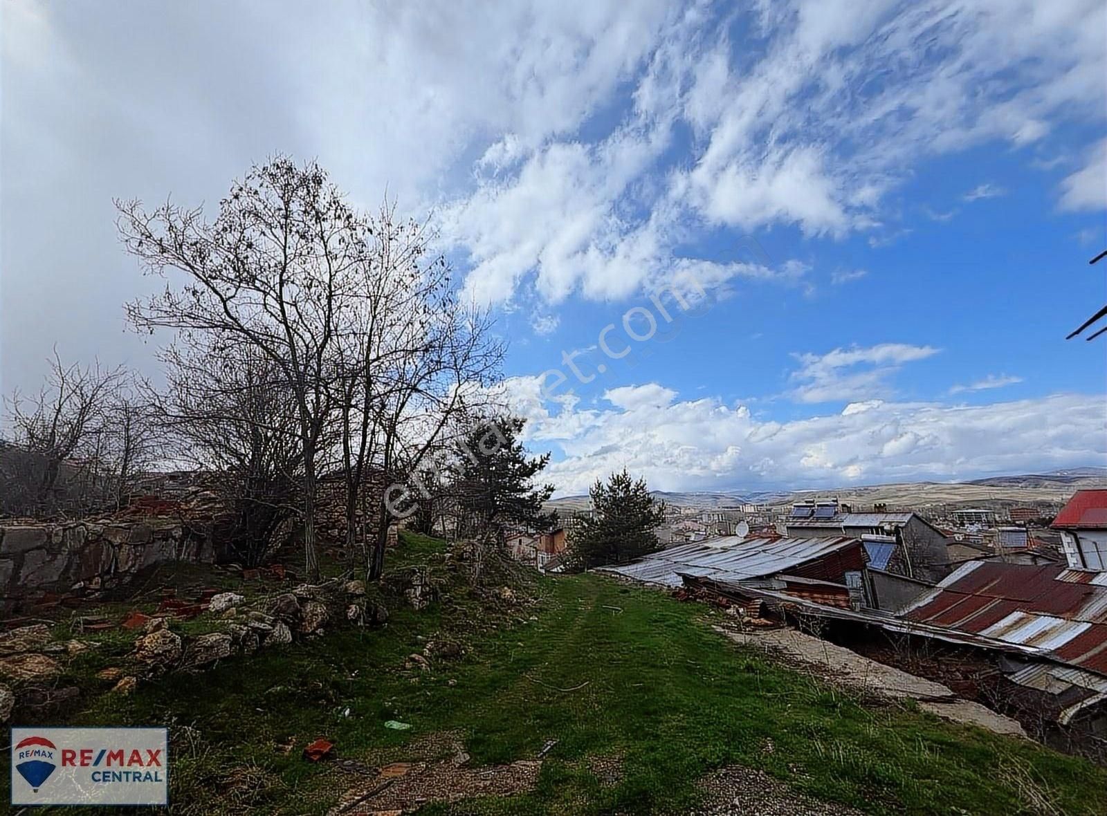 Remax Centralden Satılık 4 Kat İmarlı Arsa