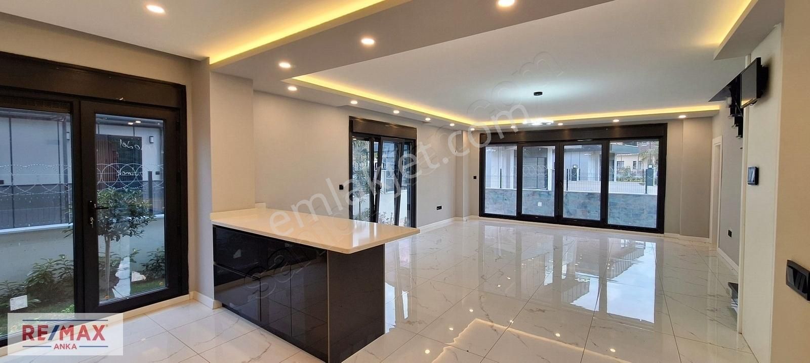 Doğa İle İç İçe Akıllı Ev Sistemi Müstakil Havuzlu Modern Villa - Görsel 26