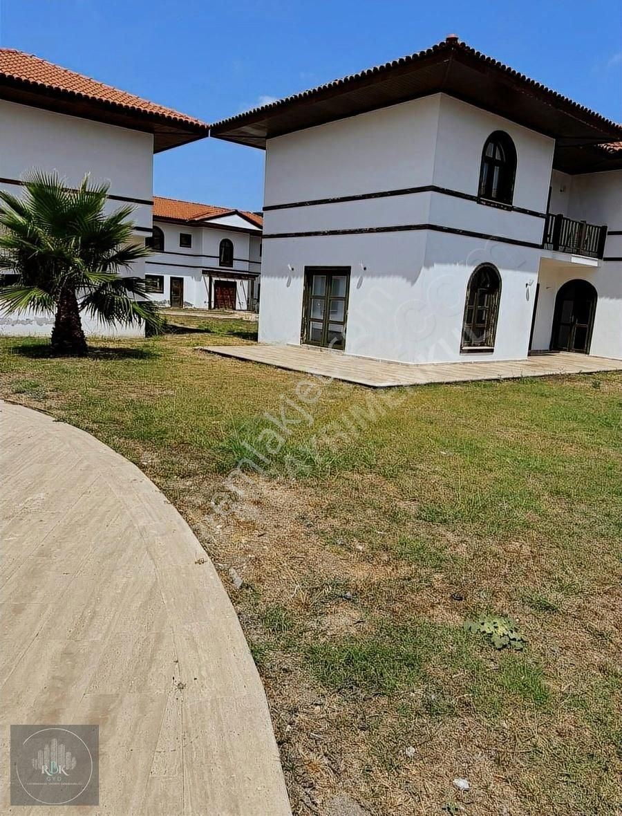 Manavgat Claudıus Park Sitesinde Havuzlu Fırsat Villa - Görsel 10