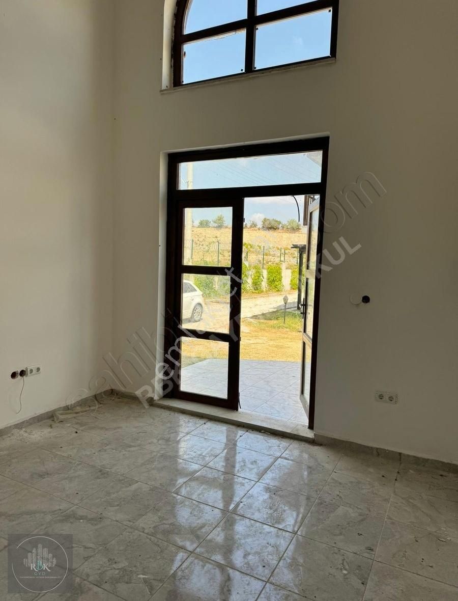 Manavgat Claudıus Park Sitesinde Havuzlu Fırsat Villa - Görsel 5