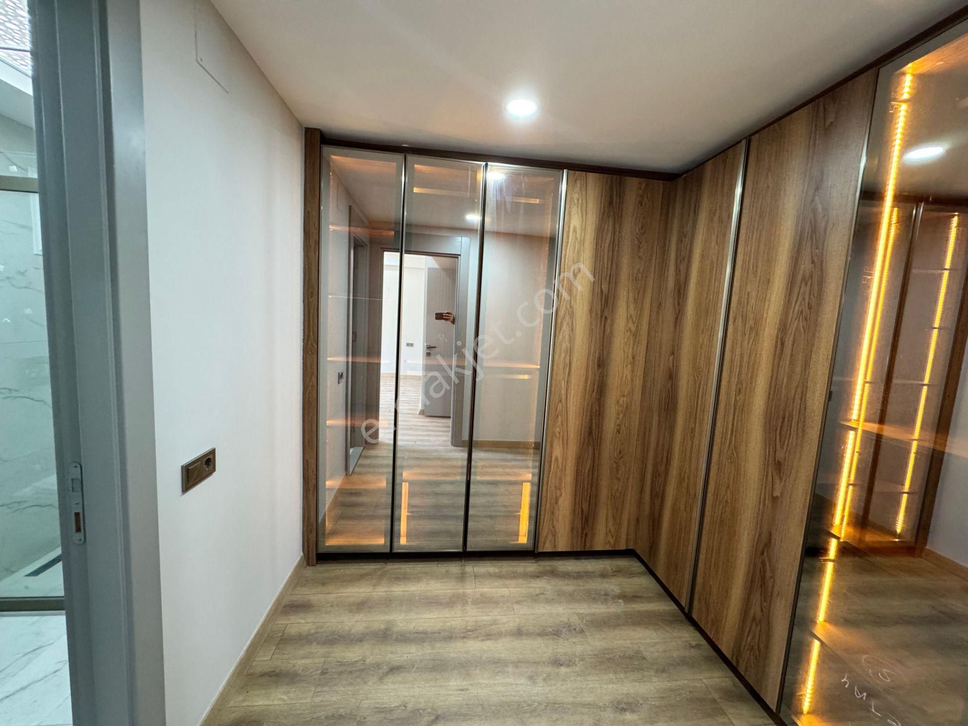 Bm"den Sayapark Civ. Sıfır Havuzlu 4+1 Giy.odalı Lüks Daire - Görsel 3