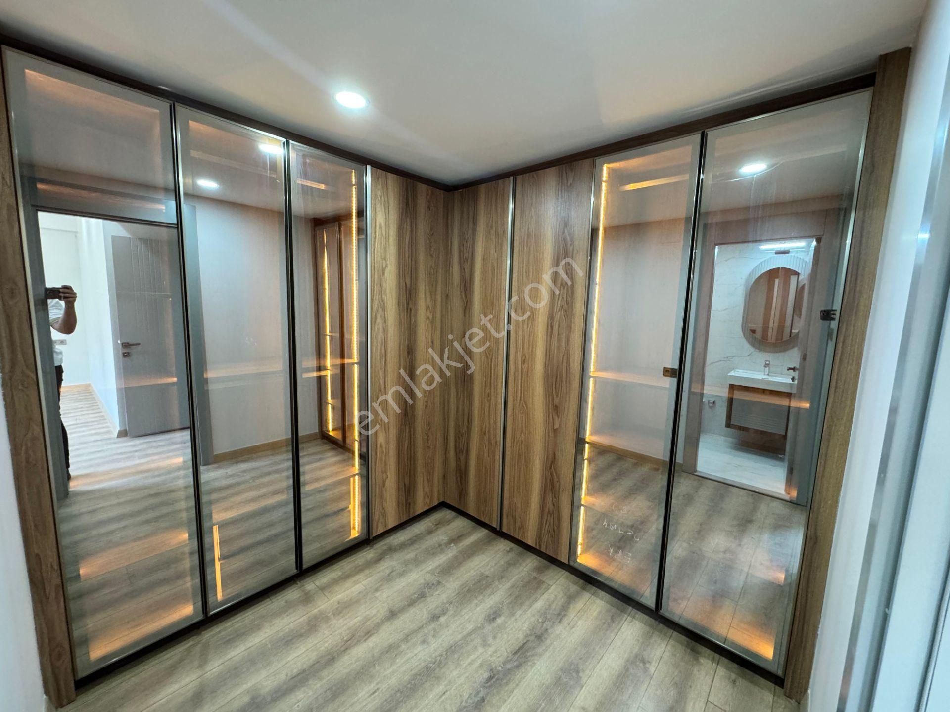 Bm"den Sayapark Civ. Sıfır Havuzlu 4+1 Giy.odalı Lüks Daire - Görsel 4