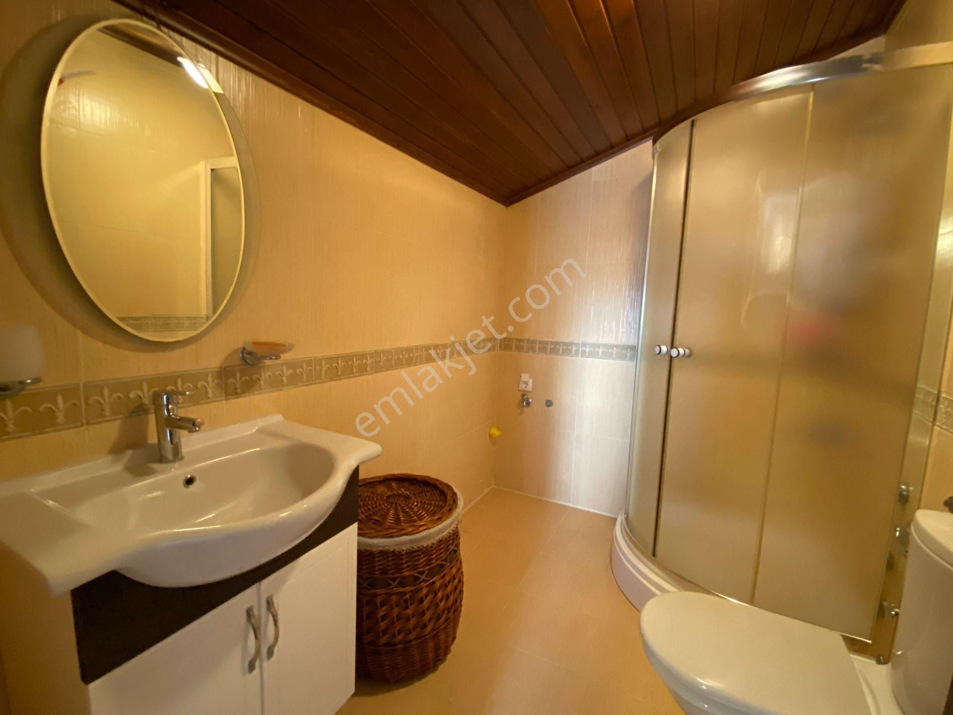 Küçükkuyu Mıhlı'da Dağ Ve Deniz Manzaralı 5+1 Satılık Villa - Görsel 16