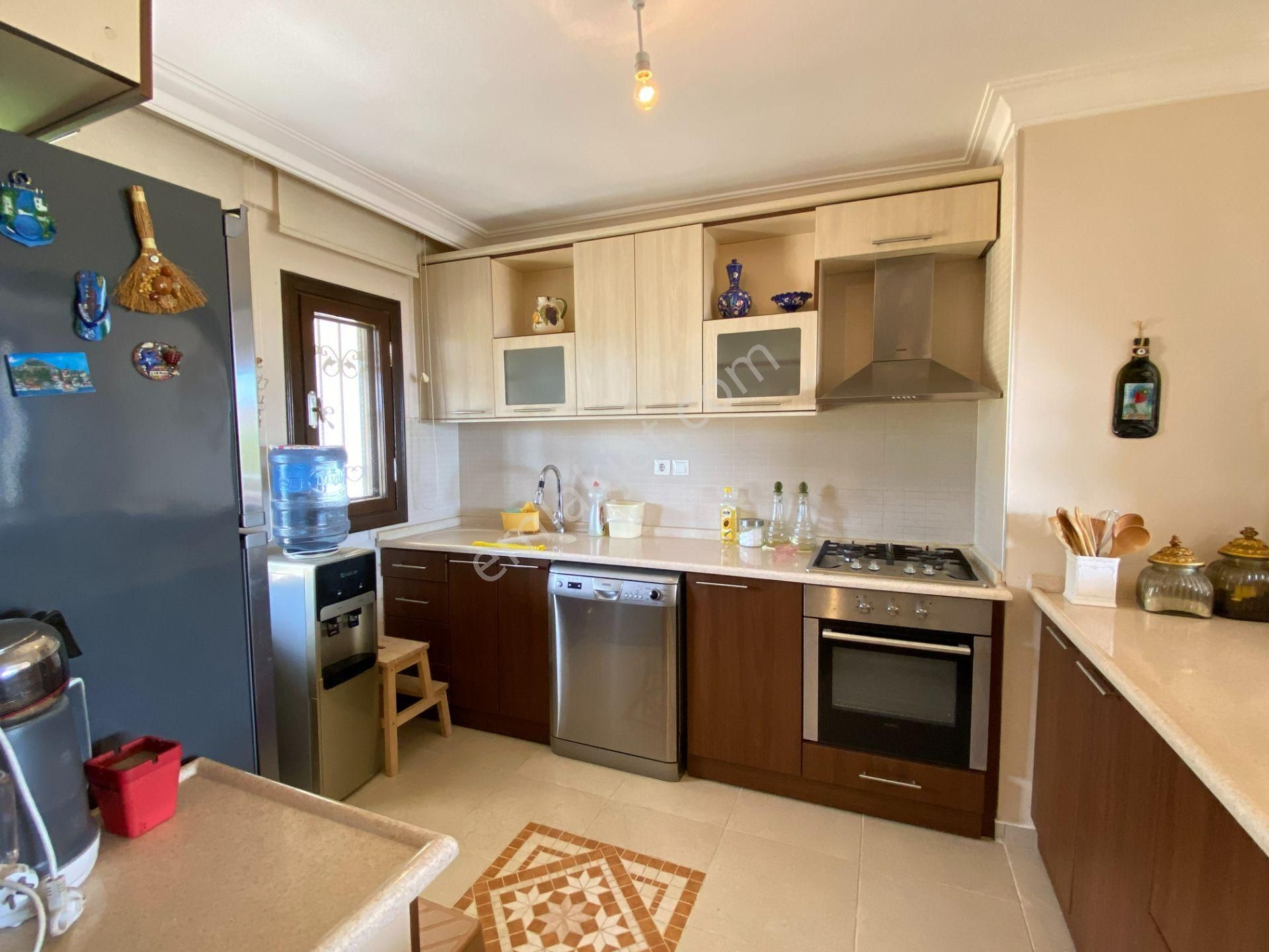 Küçükkuyu Mıhlı'da Dağ Ve Deniz Manzaralı 5+1 Satılık Villa - Görsel 26