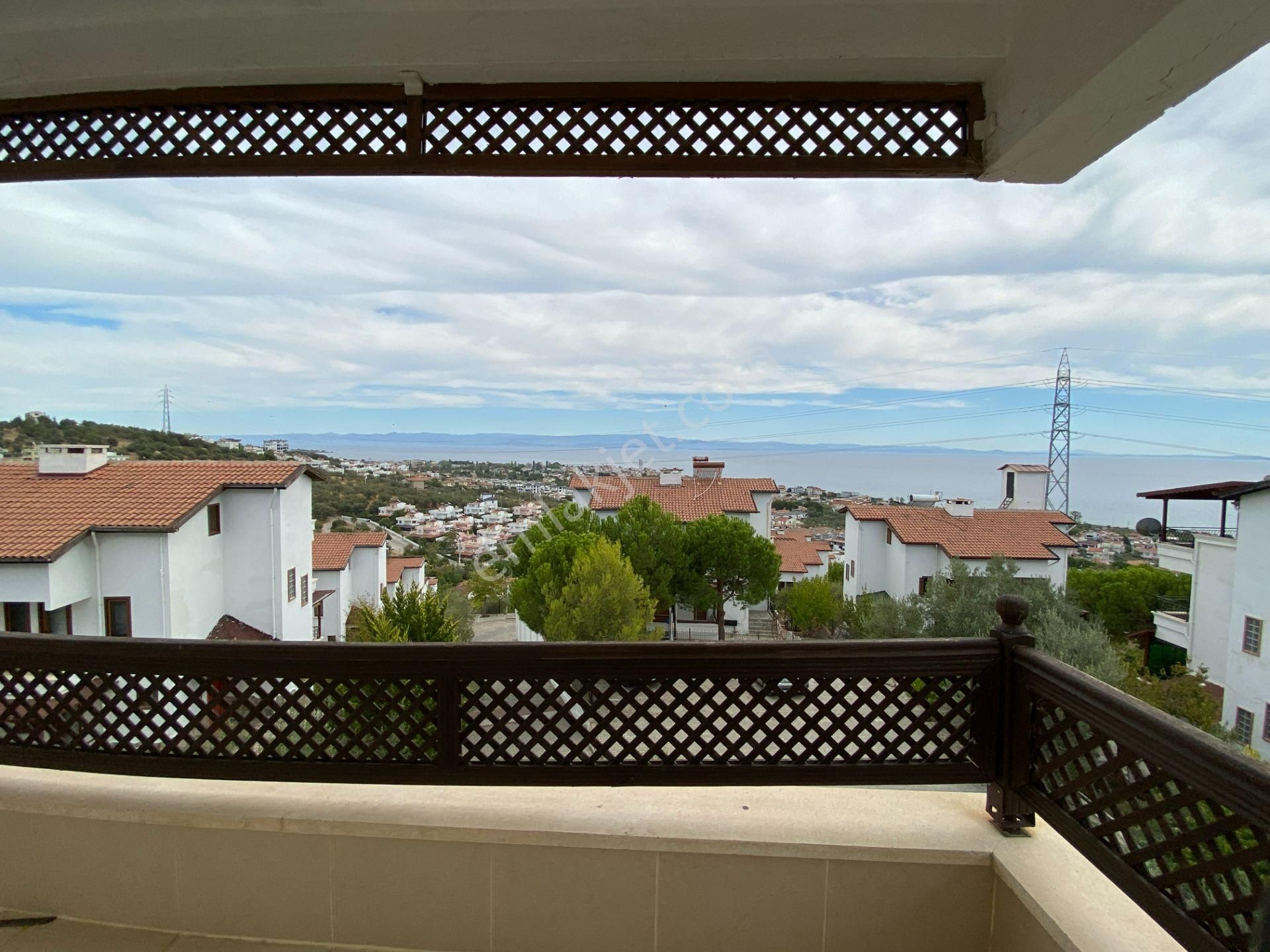 Küçükkuyu Mıhlı'da Dağ Ve Deniz Manzaralı 5+1 Satılık Villa - Görsel 15